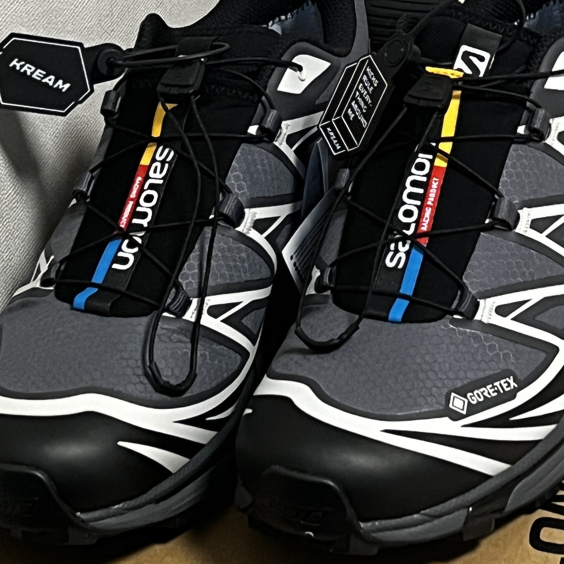 Salomon XT-6 Gore-Tex Black Ebony 착용 스타일