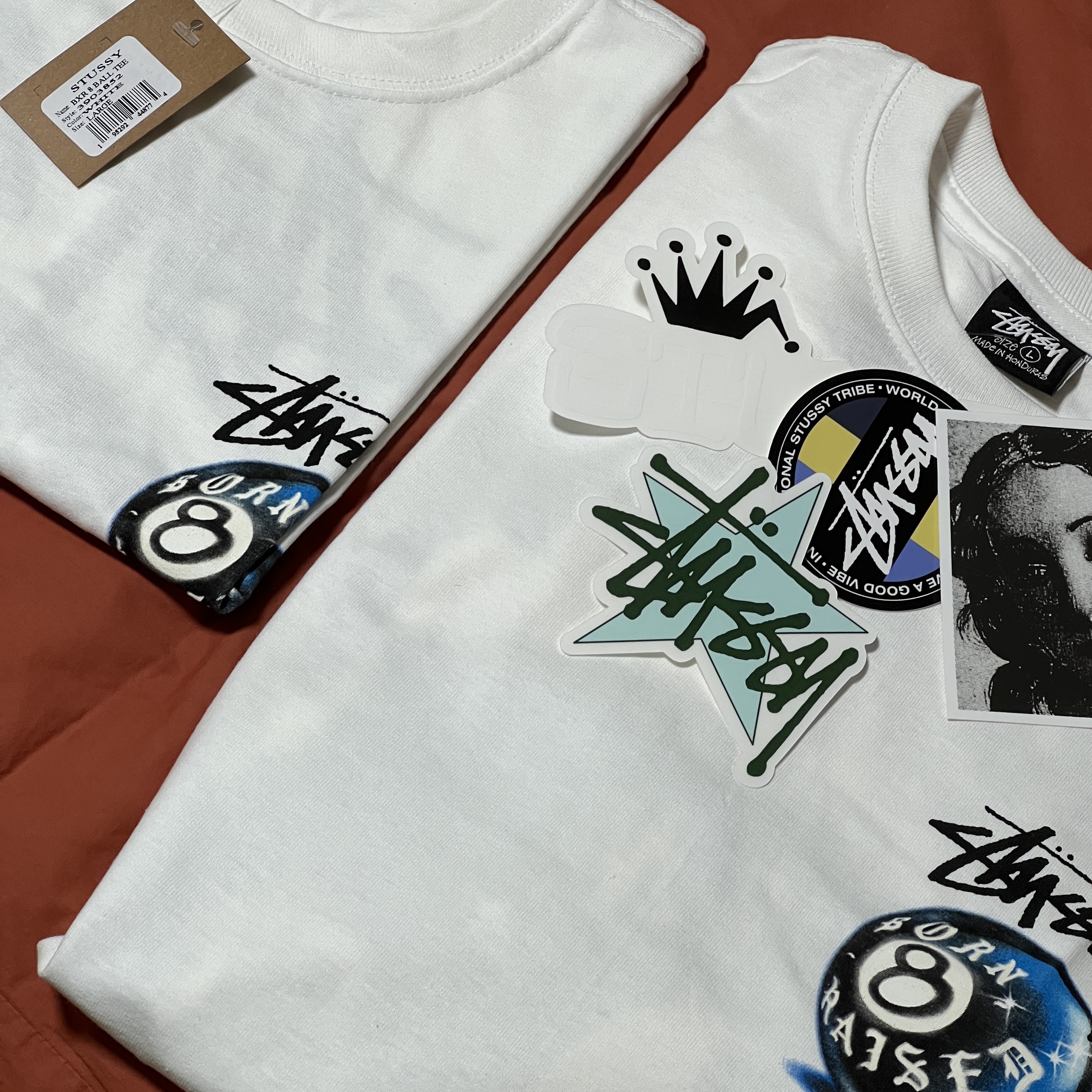 Stussy x Born X Raised 8 Ball T-Shirt White 착용 스타일 - 3