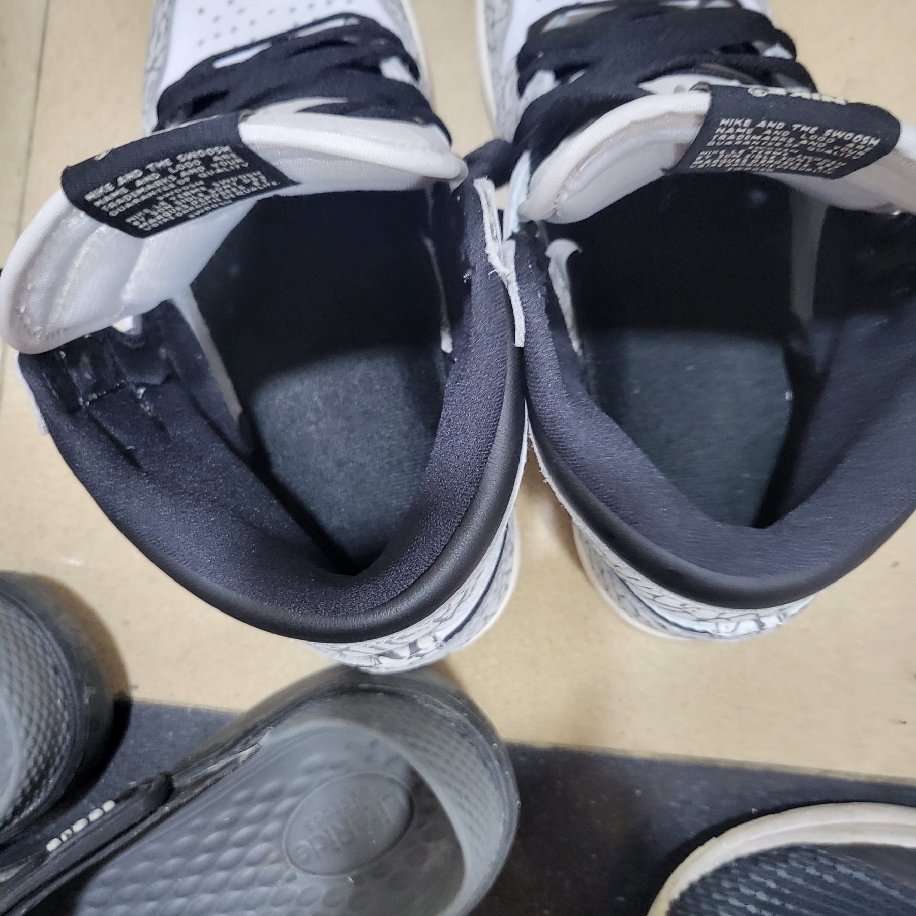 Jordan 1 Retro High OG White Cement 착용 스타일 - 2