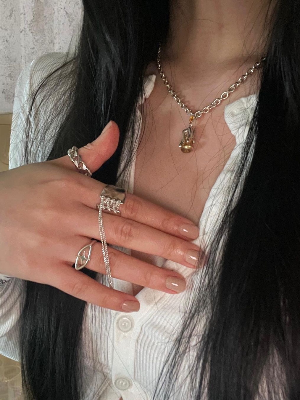[KREAM 단독 / 예약 배송] Clu. Union Ring Hanbyeol, [KREAM 단독 / 예약 배송] Clu. X Ring 착용 스타일 - 2