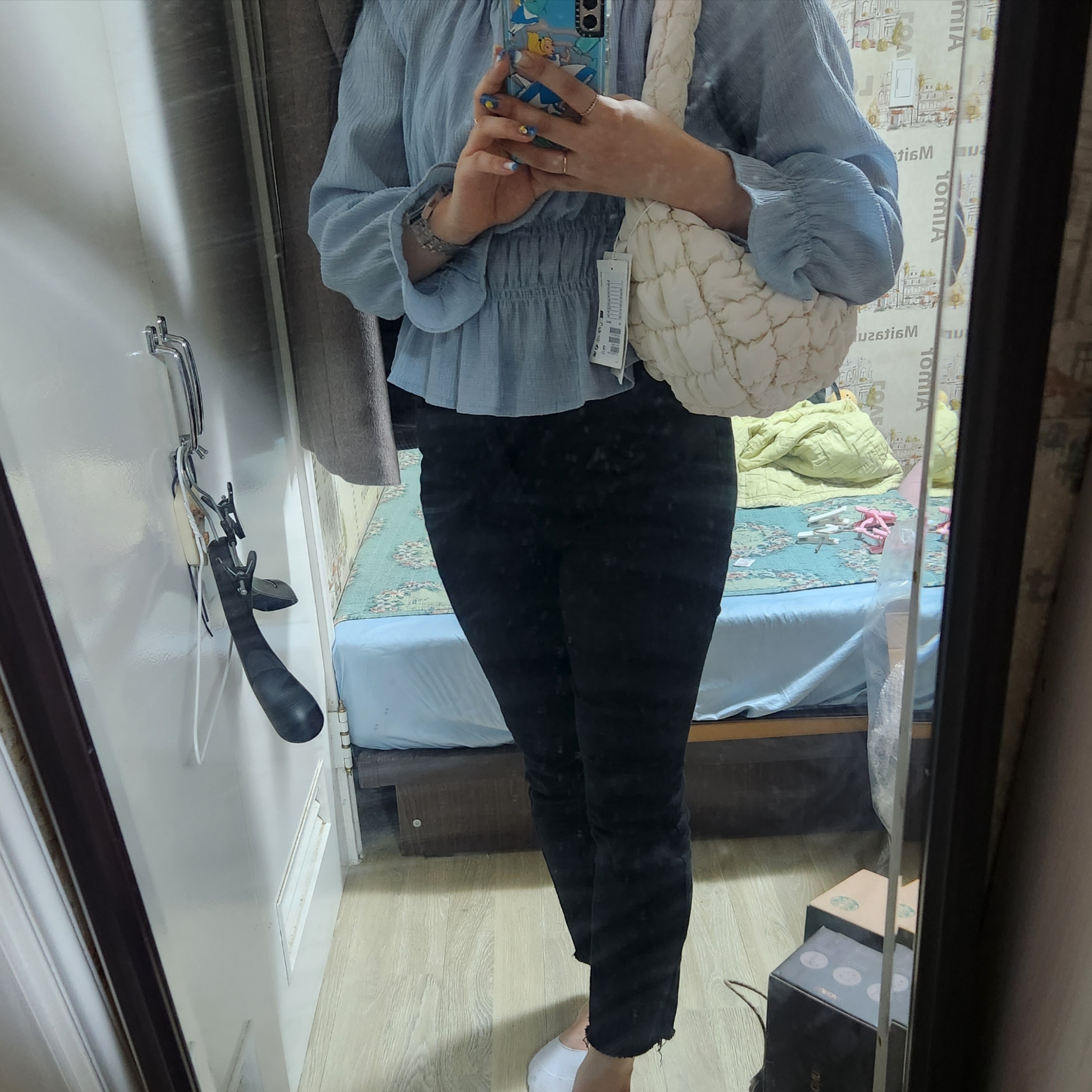 COS Quilted Mini Bag Cream 착용 스타일 - 3