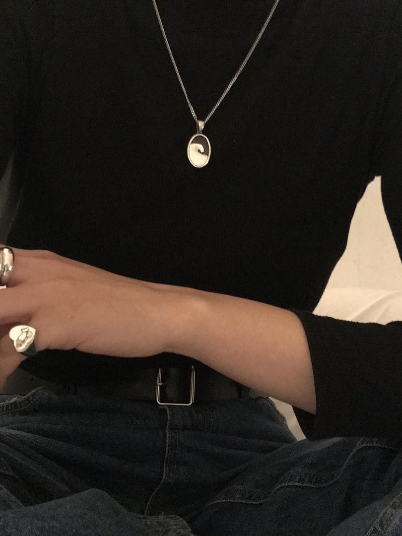 [KREAM 단독 / 예약 배송] Clu. Bigwave Necklace, [KREAM 단독 / 예약 배송] Clu. Bigwave Necklace Type A 착용 스타일