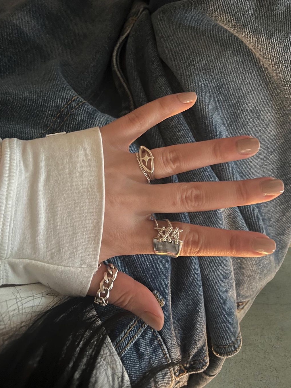 [KREAM 단독 / 예약 배송] Clu. Union Ring Hanbyeol, [KREAM 단독 / 예약 배송] Clu. X Ring 착용 스타일 - 1