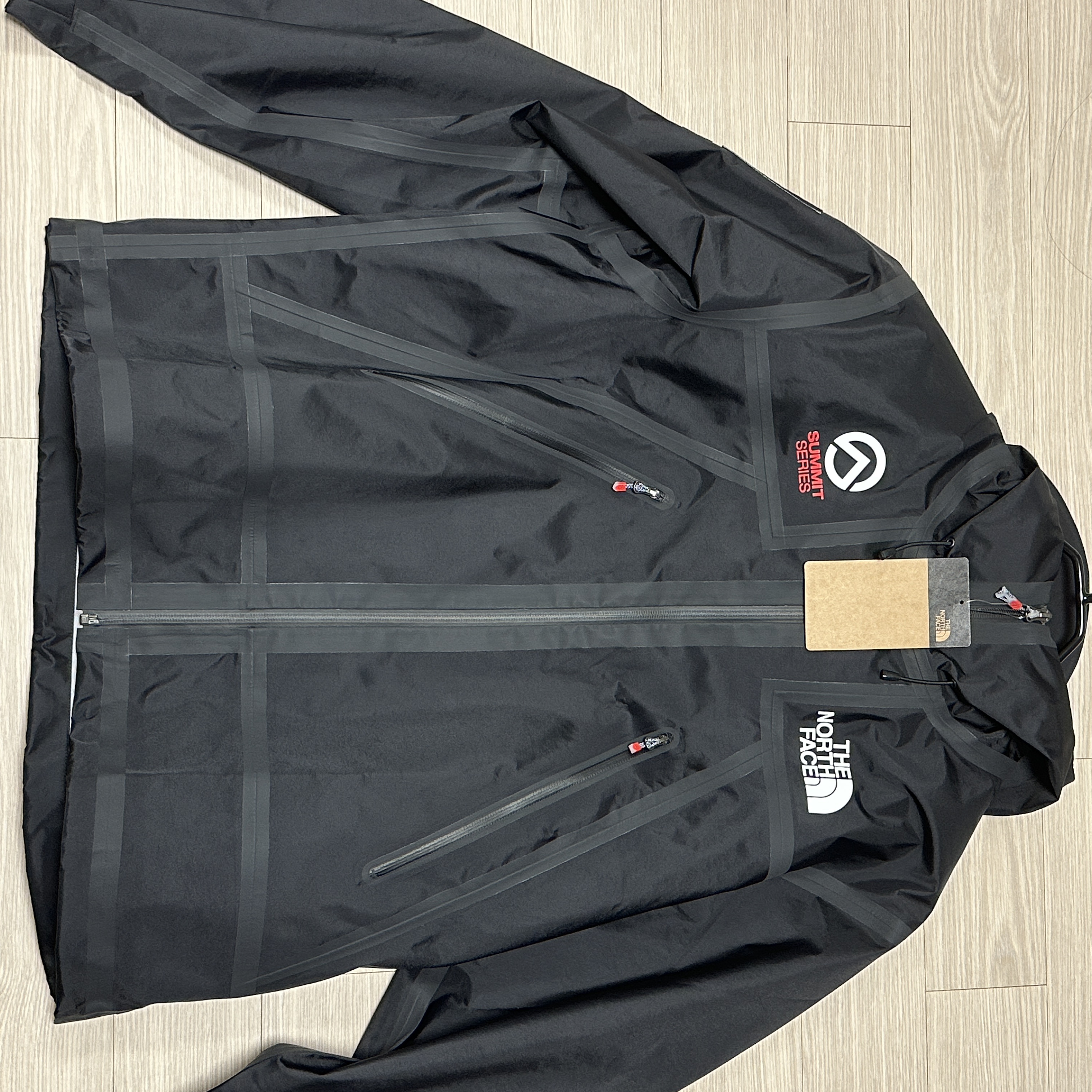 Supreme x The North Face Summit Series Outer Tape Seam Jacket Black - 21SS 착용 스타일 - 1