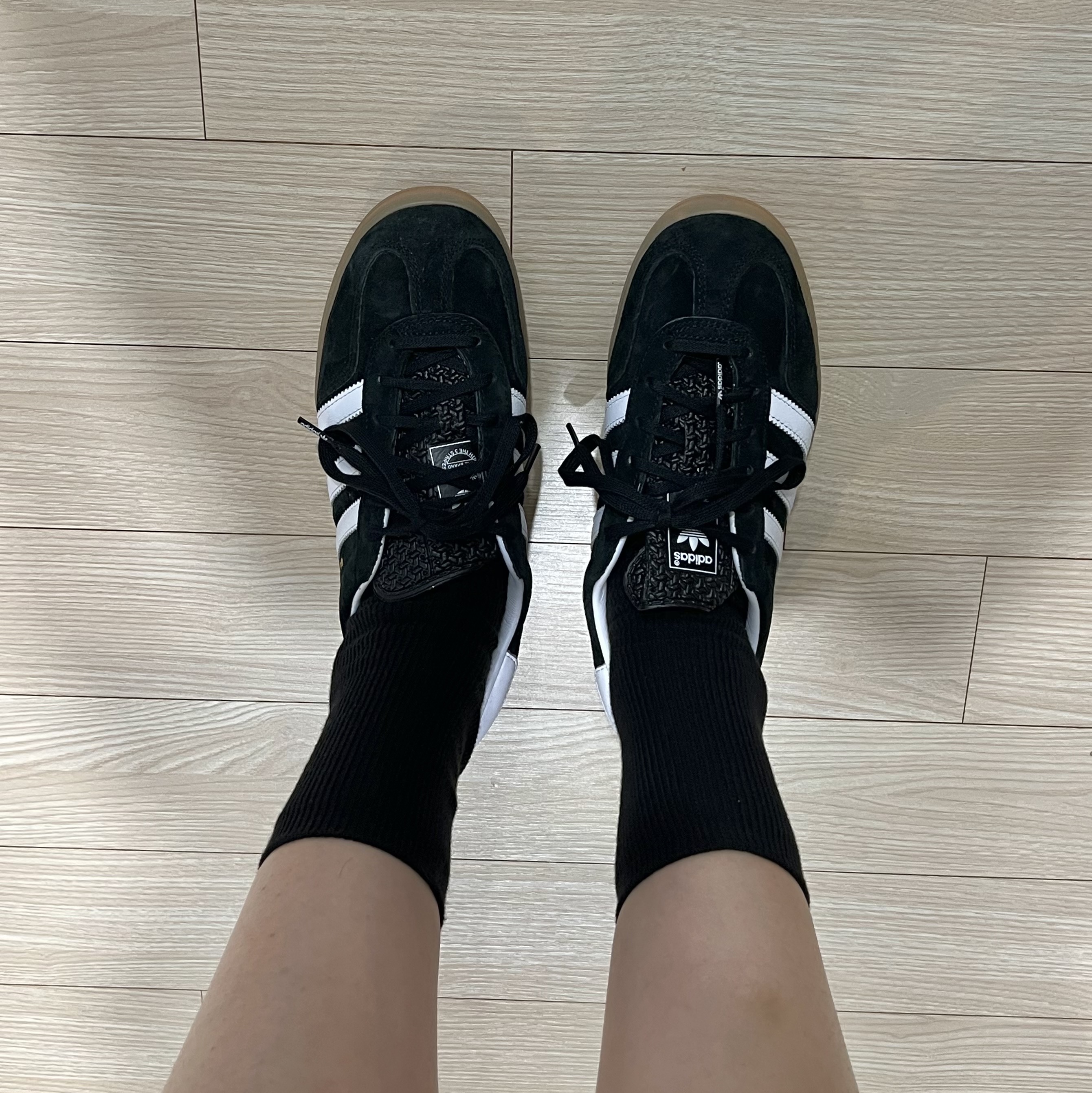 Adidas Gazelle Indoor Core Black 착용 스타일