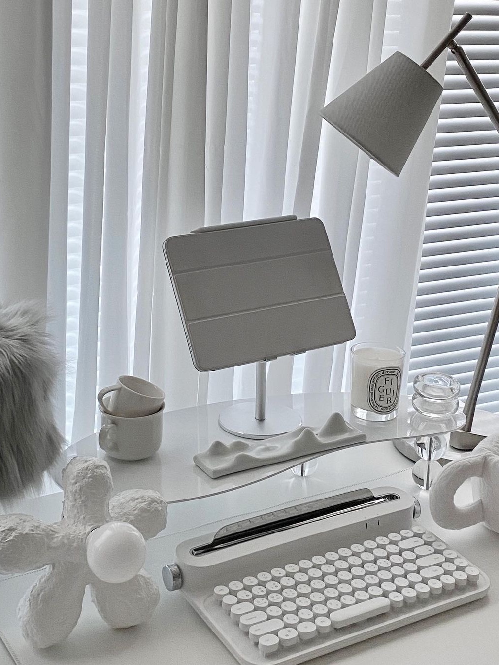 [예약 배송] Clu. Ppp Solc Rack White, [예약 배송] Clu. Ppp Solc Rack Matt Black 착용 스타일 - 2