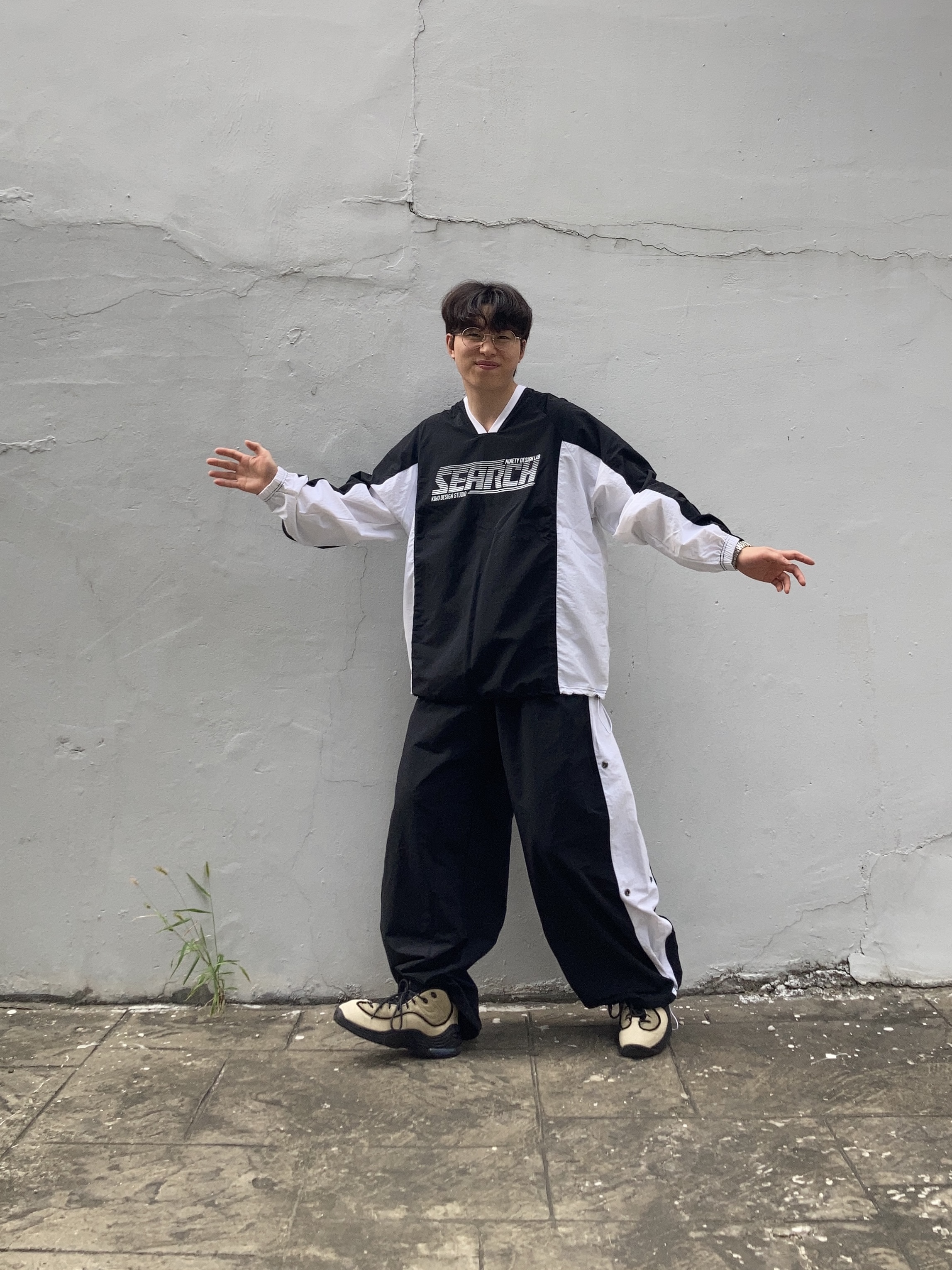 Nike x Stussy Air Penny II Rattan and Limestone 착용 스타일 - 1