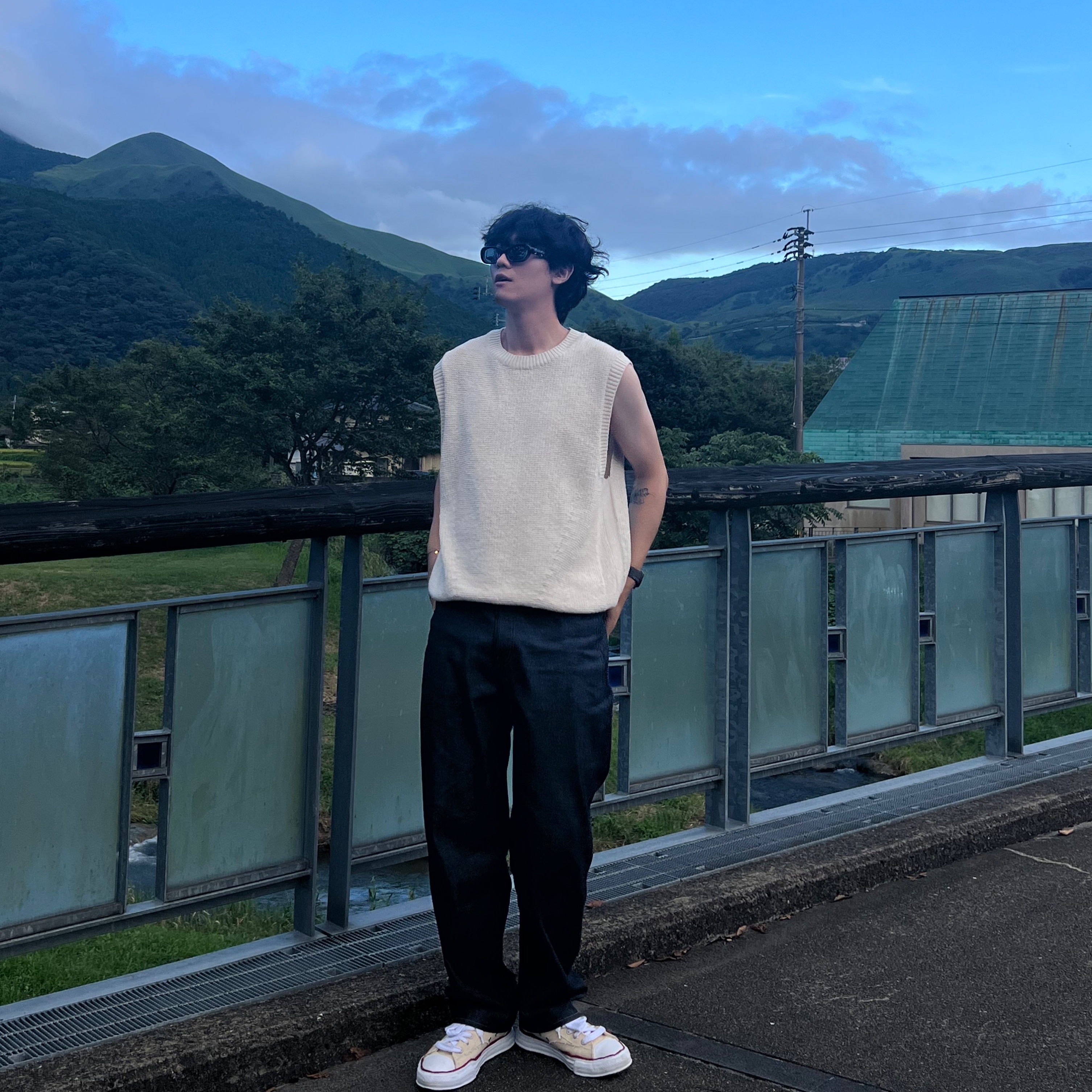 Gentle Monster x Maison Margiela MM004 Black Black, Maison Mihara Yasuhiro Peterson OG Sole Canvas Low-top Sneakers Natural 착용 스타일