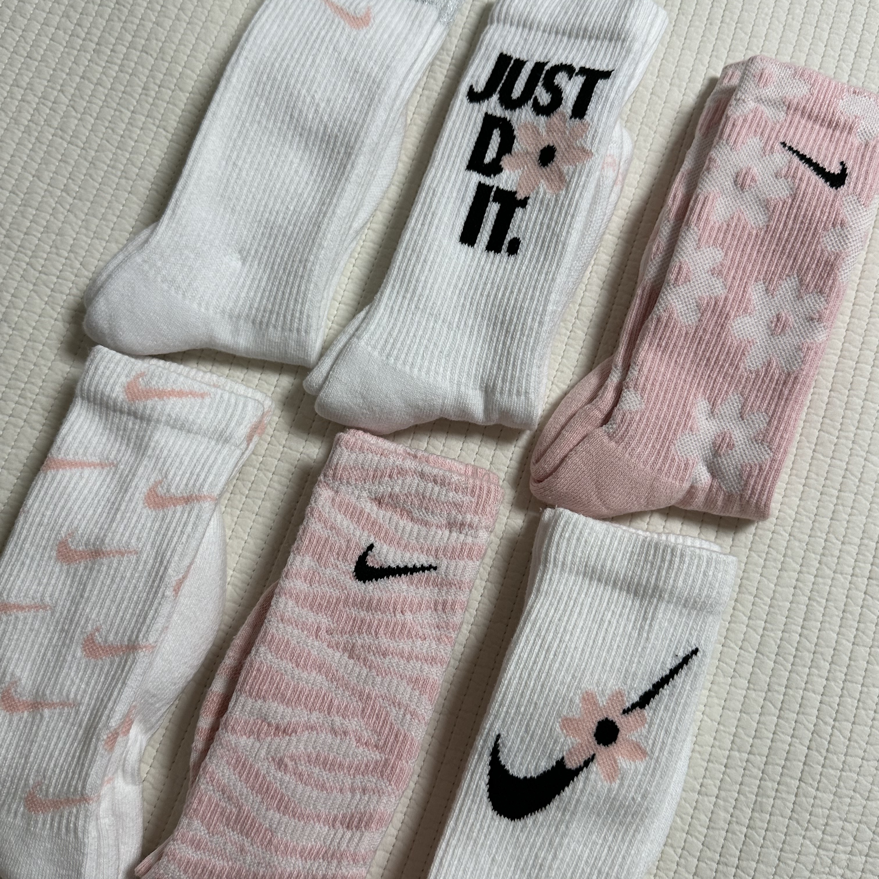 (Kids) Nike Everyday Plus Socks Pink White (6 Pack/Korean Ver.) 착용 스타일