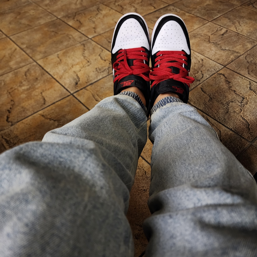 (GS) Jordan 1 Retro Low OG Black Toe 착용 스타일
