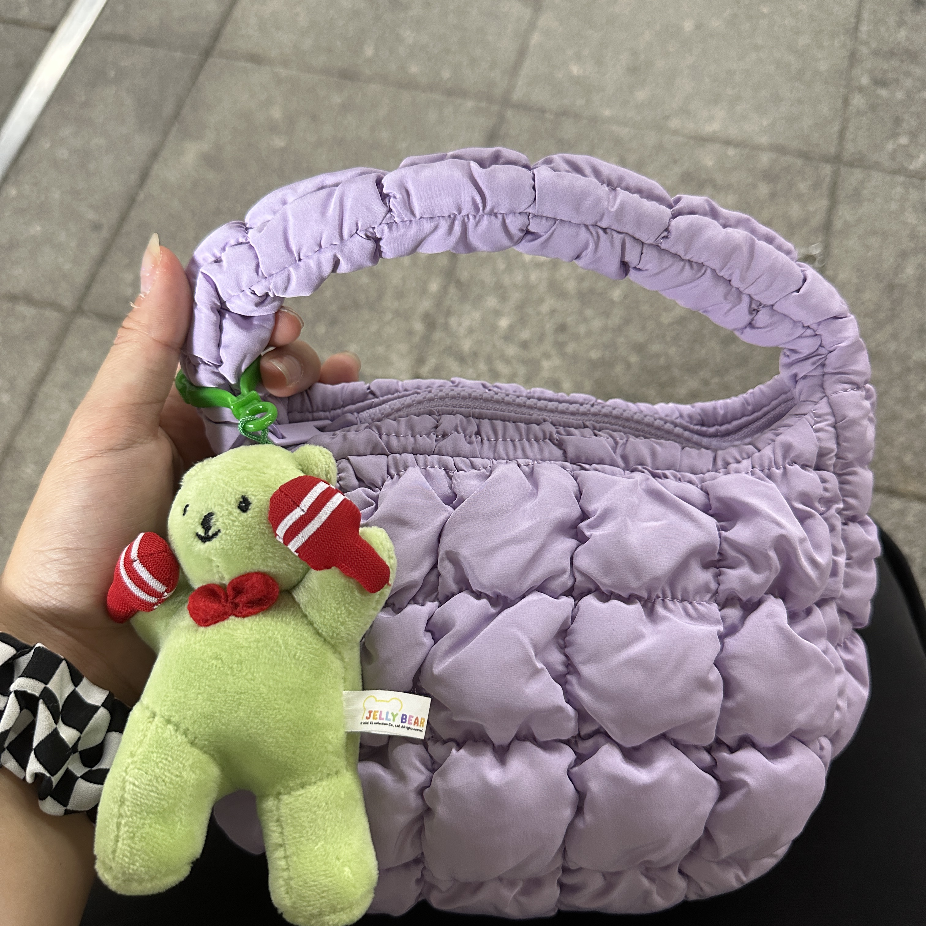 COS Quilted Micro Bag Purple 착용 스타일 - 2