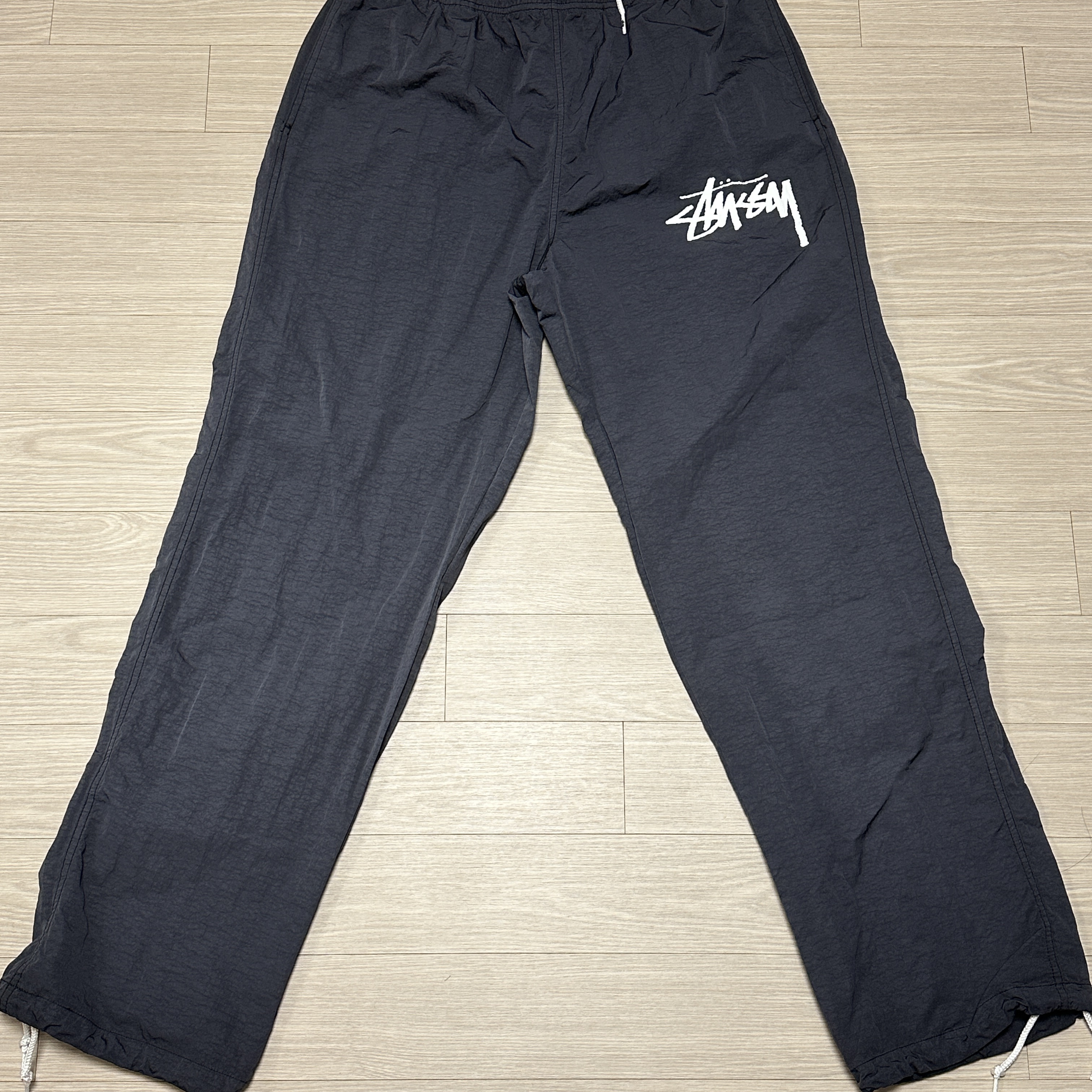 Nike x Stussy Beach Pants Off Noir 착용 스타일 - 1