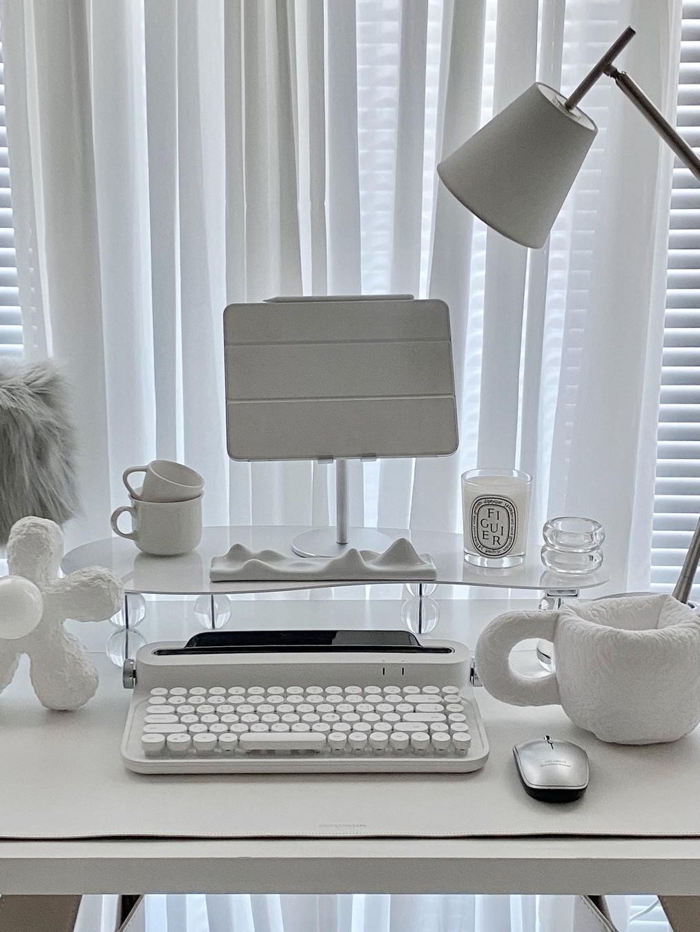 [예약 배송] Clu. Ppp Solc Rack White, [예약 배송] Clu. Ppp Solc Rack Matt Black 착용 스타일 - 1