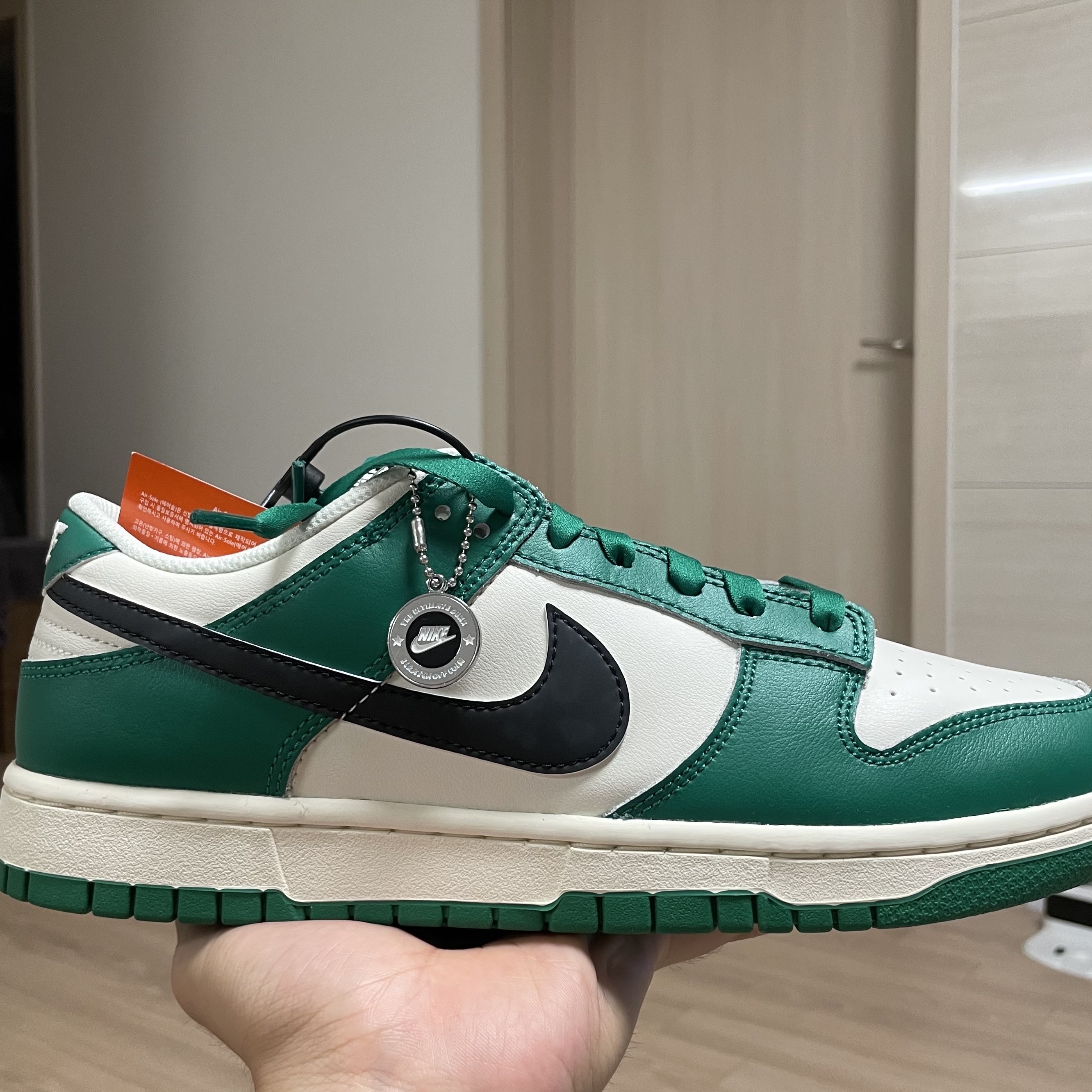 Nike Dunk Low Retro SE Jackpot Malachite 착용 스타일