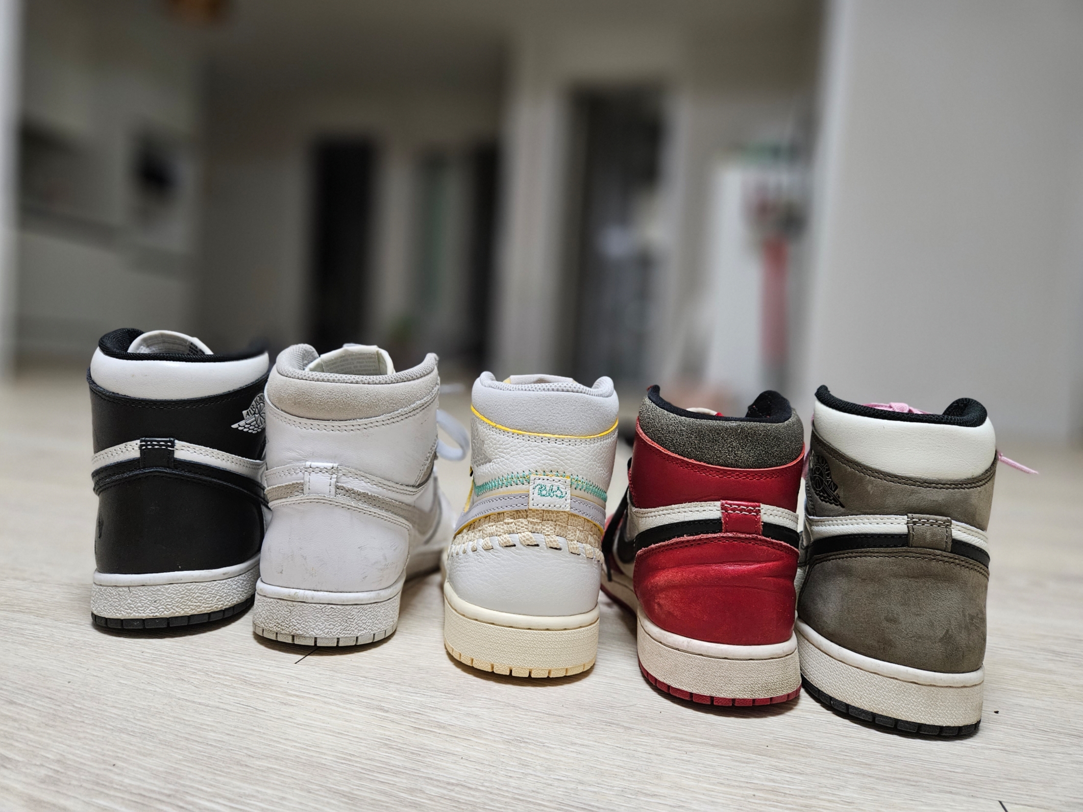 Jordan 1 Retro High OG Black Mocha, Jordan 1 High 85 Neutral Grey 착용 스타일 - 1