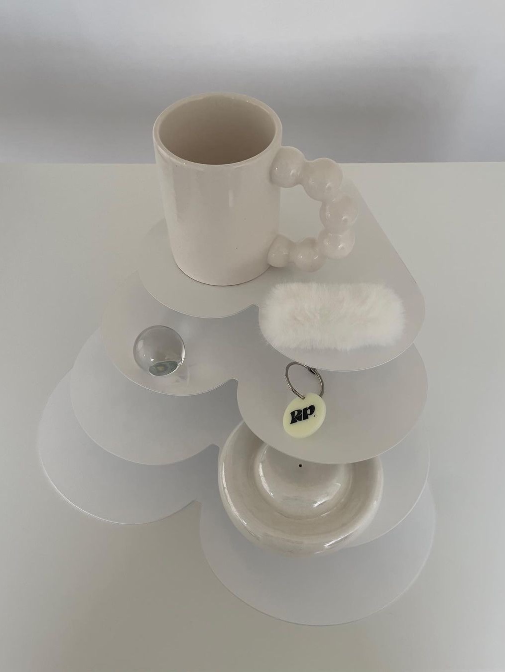 [예약 배송] Clu. Ppp Heart Rack White, [예약 배송] Clu. Ppp Heart Rack Matt Black 착용 스타일 - 2