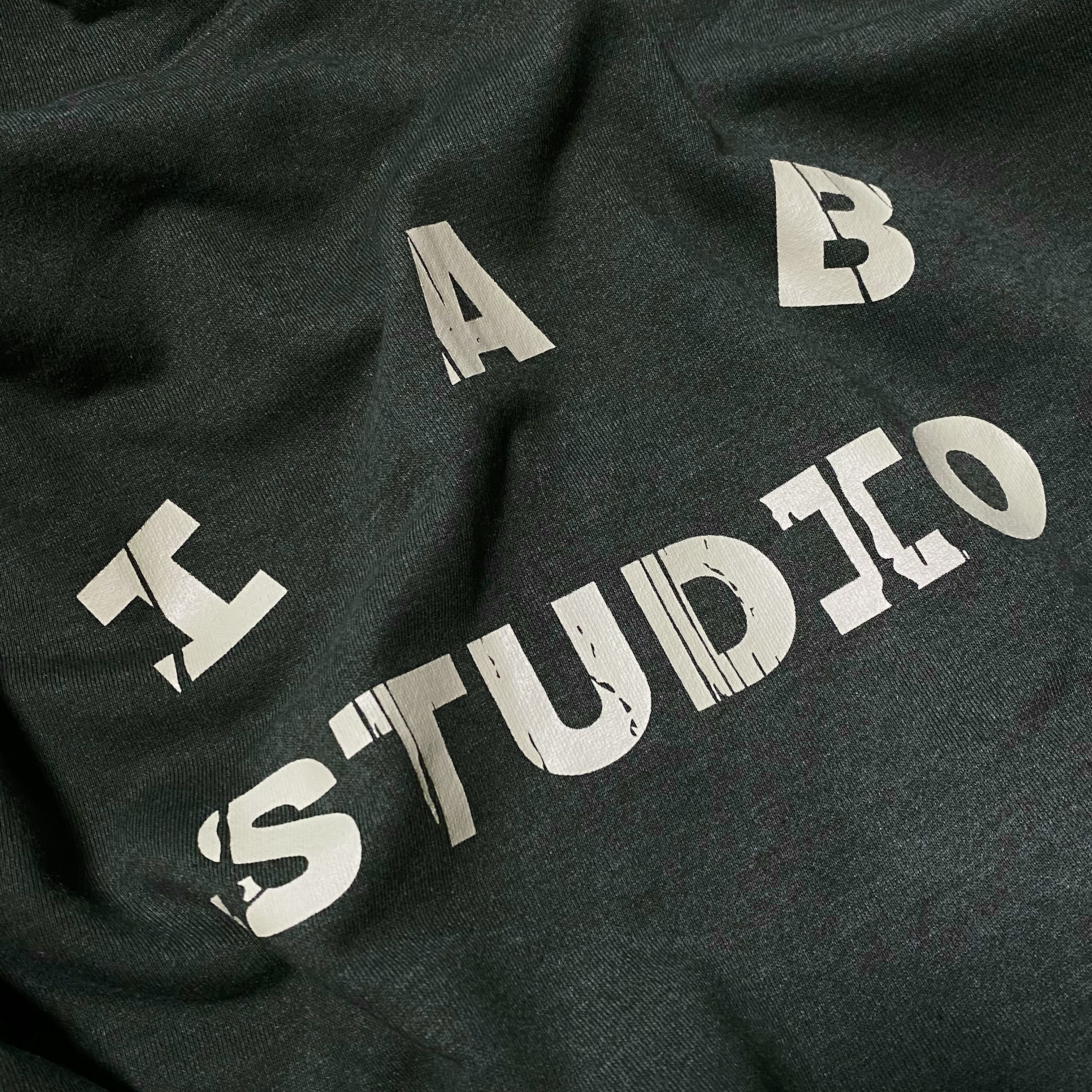 IAB Studio x D.P. Zip-Up Hoodie Dark Green 착용 스타일 - 1