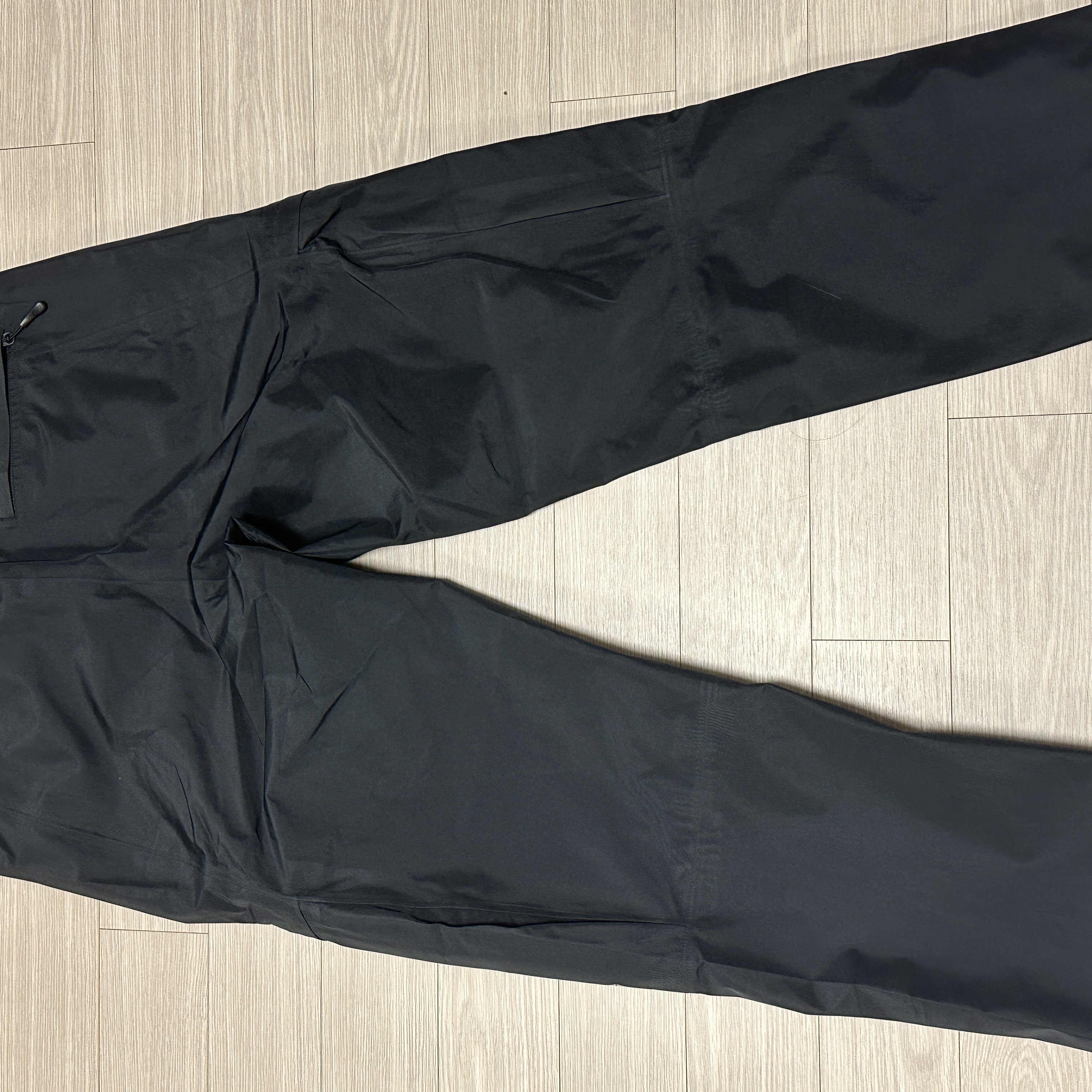 Palace Gore-Tex Cargo Bottom Black - 23SS 착용 스타일 - 2