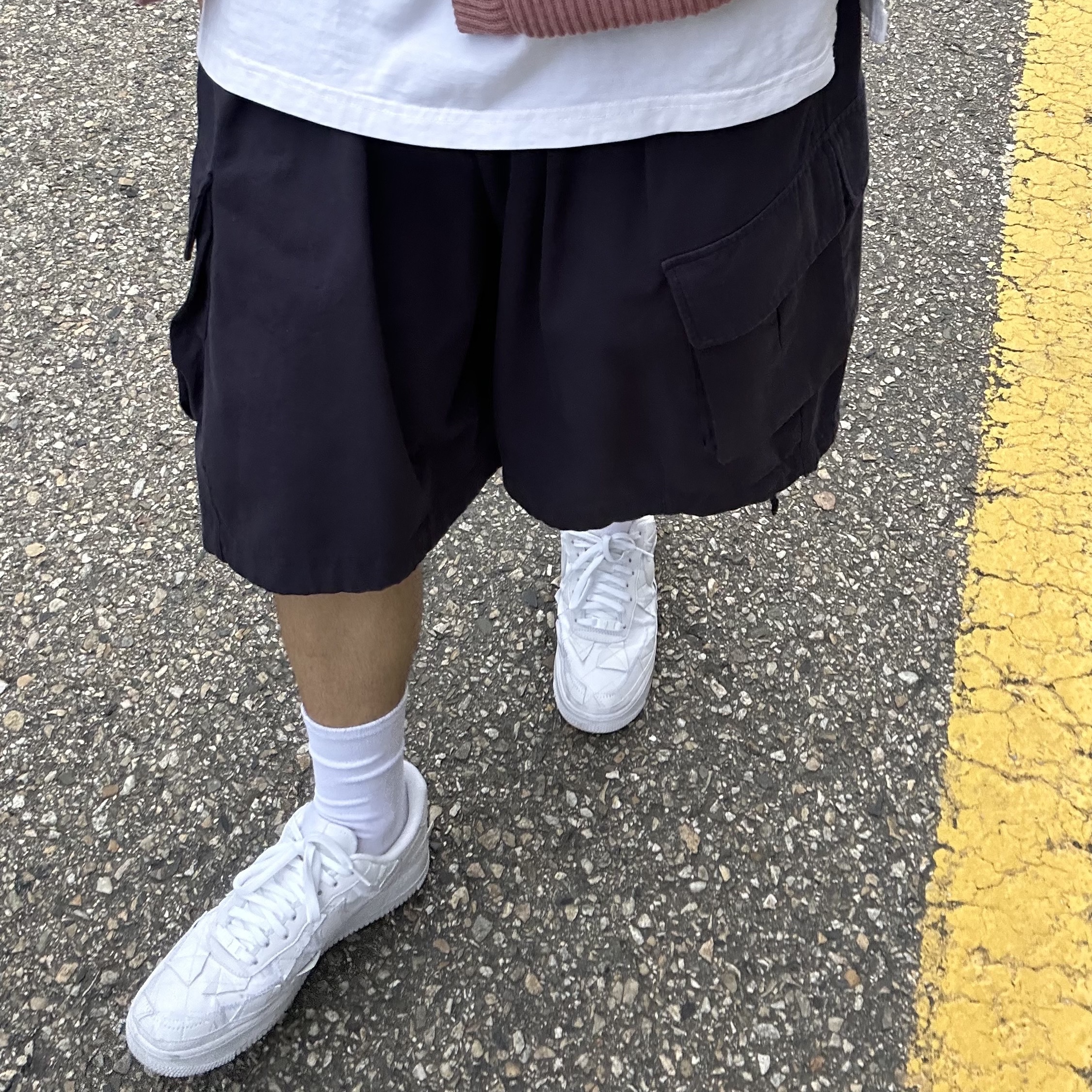 Nike x Billie Eilish Air Force 1 Low SP Triple White 착용 스타일 - 1