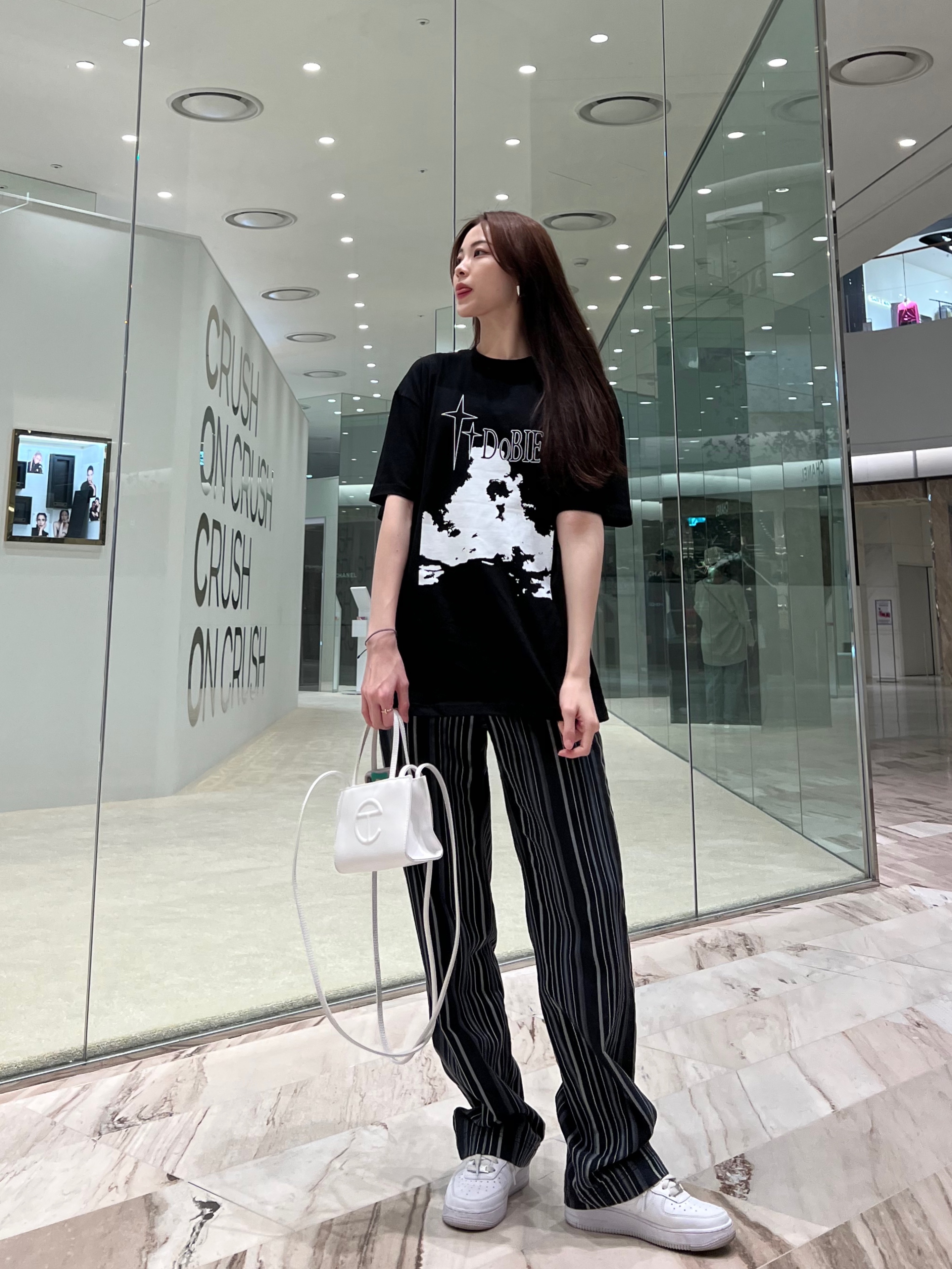 Telfar Small Shopping Bag White, (W) Nike Air Force 1 '07 Low White 착용 스타일 - 4
