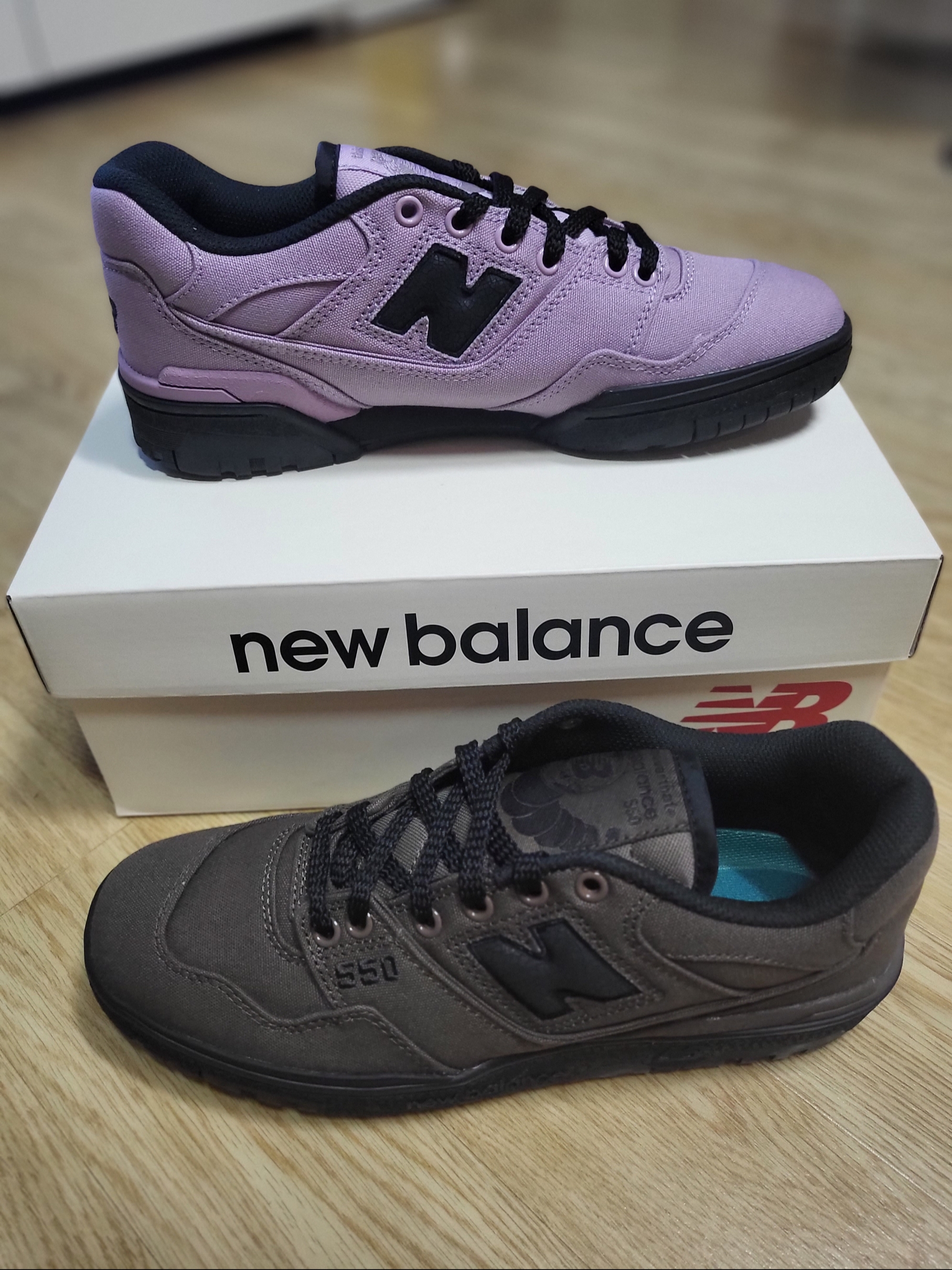 New Balance x Thisisneverthat 550 Lavender Black, New Balance x Thisisneverthat 550 Brown Black 착용 스타일