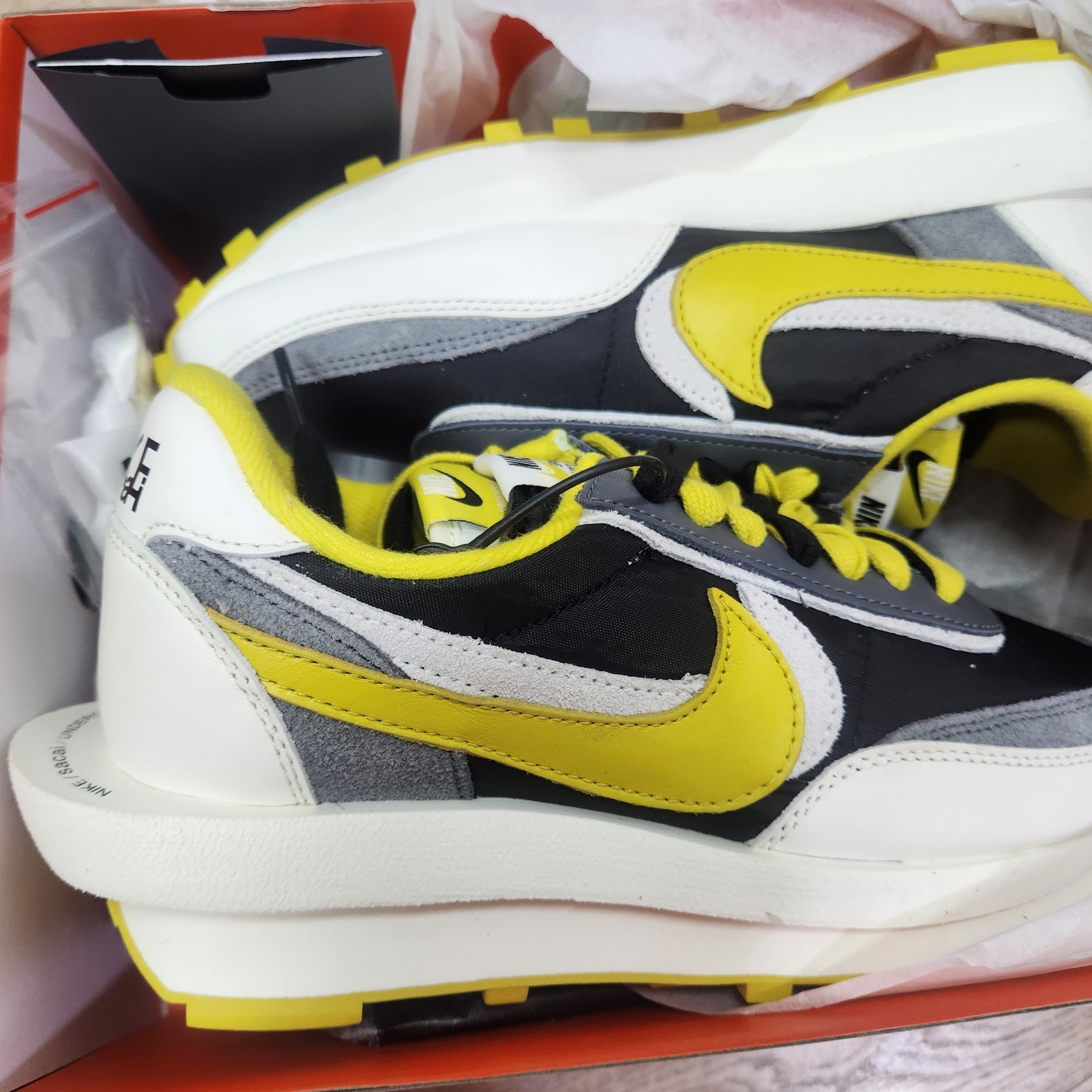 Nike x Sacai x Undercover LDWaffle Black Bright Citron 착용 스타일 - 1