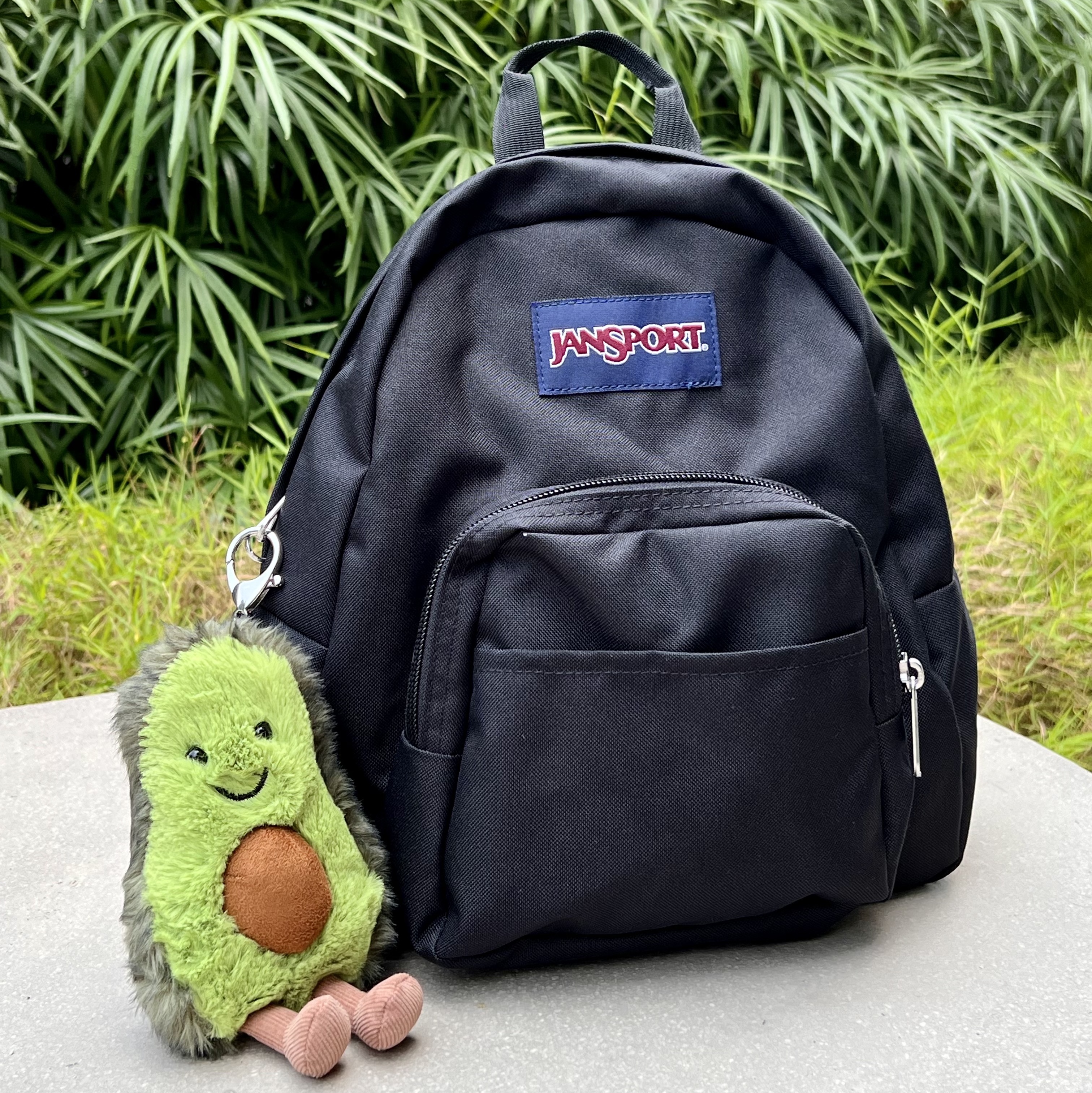 Jellycat Amuseable Avocado Bag Charm Green, Jansport Half Pint Mini Backpack Black 착용 스타일