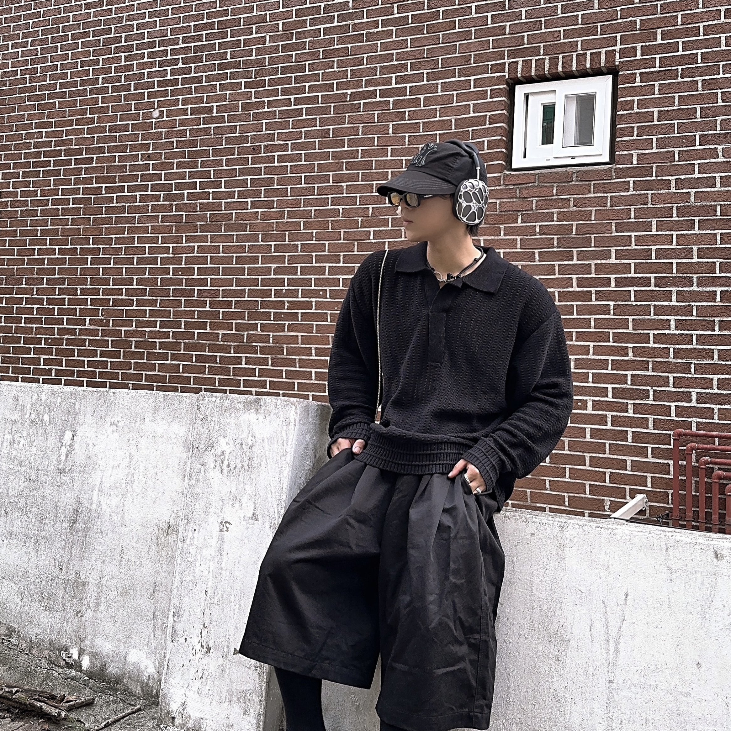 Test Artifact Era Max 001 Chrome, Our Legacy Ladon Leather Keychain Black 착용 스타일 - 2