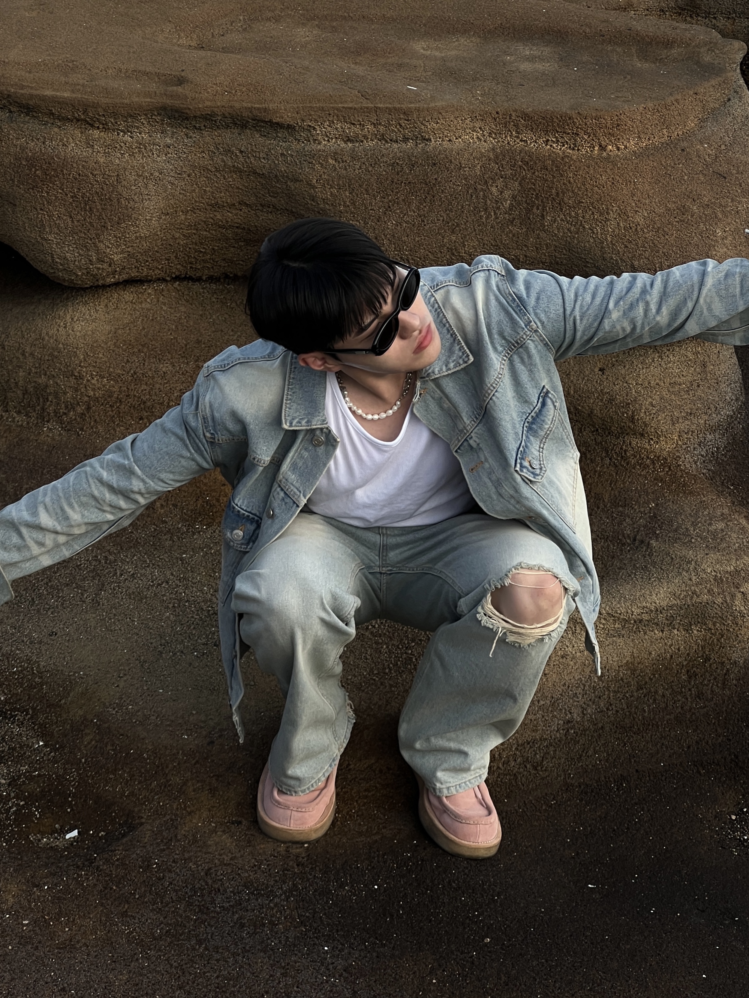 Gentle Monster July 01 Black 착용 스타일 - 3