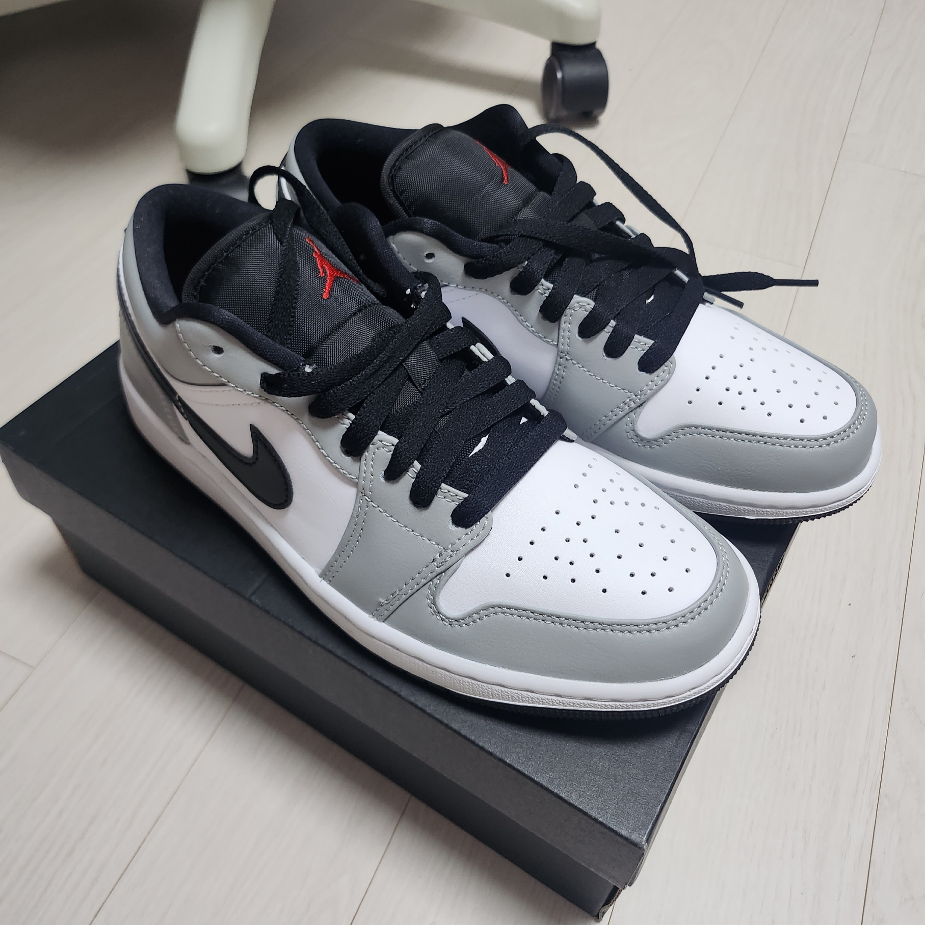 Jordan 1 Low Light Smoke Grey 착용 스타일