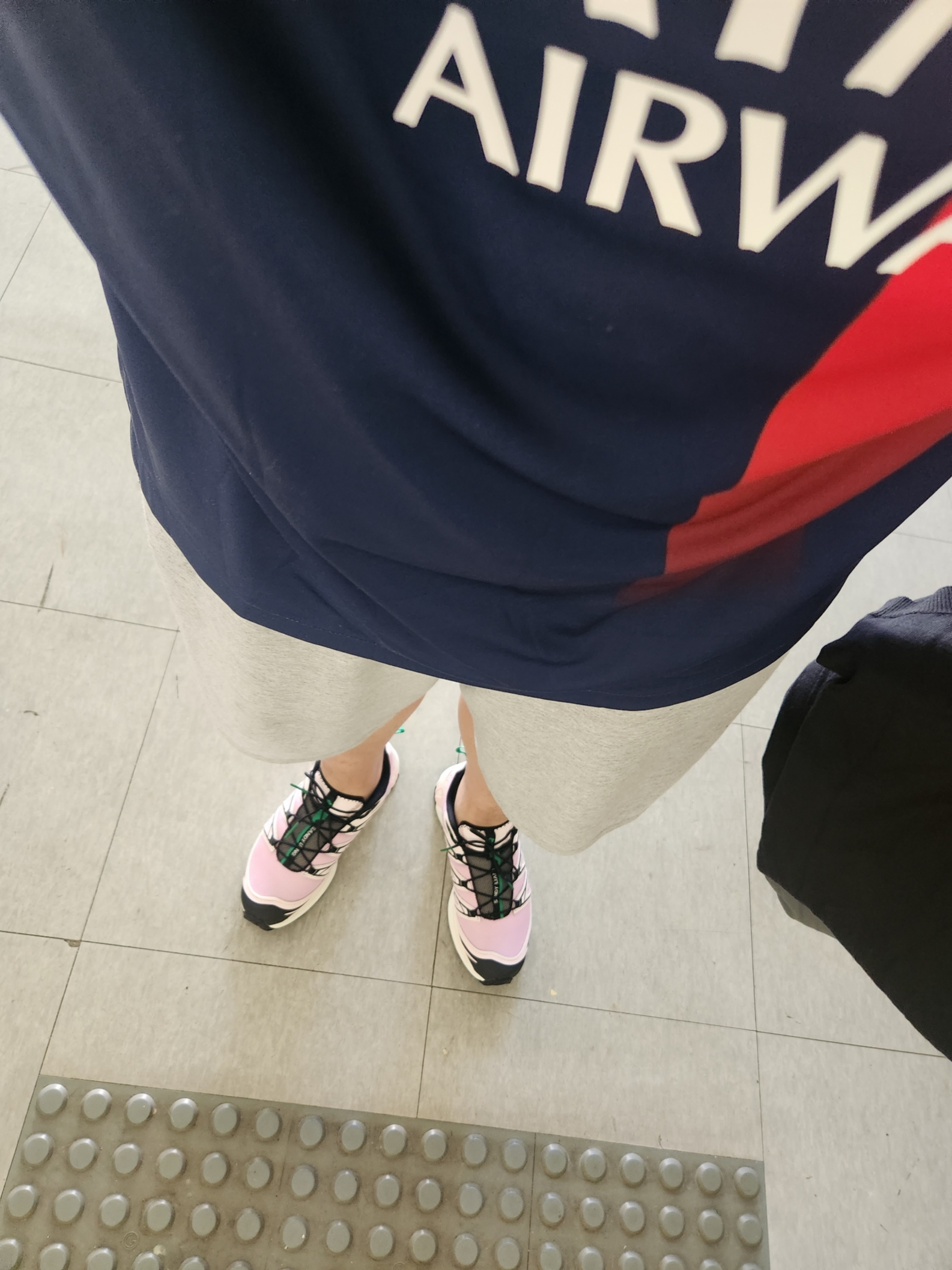 Salomon x Sandy Liang XT-6 Expanse Cradle Pink 착용 스타일