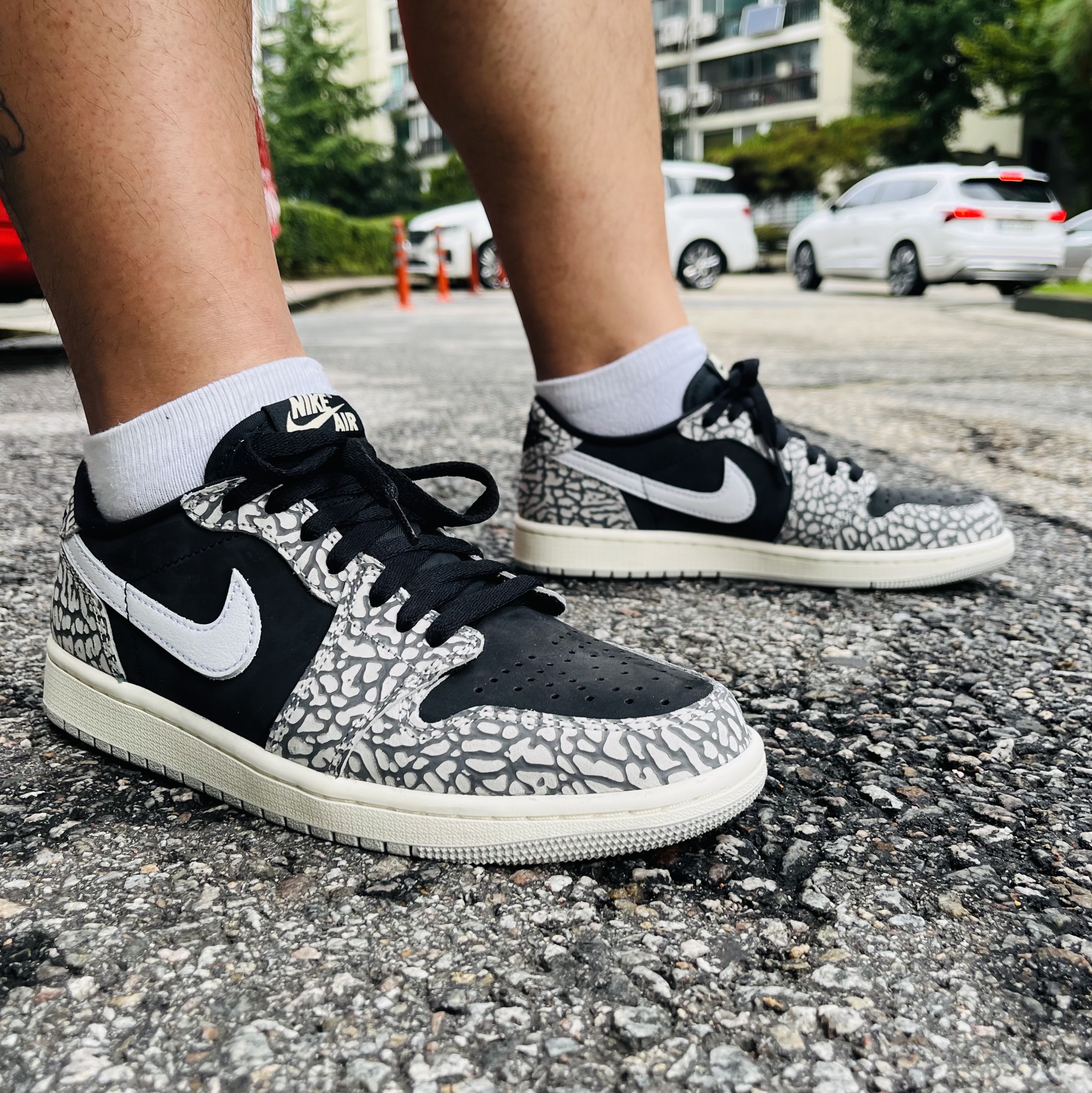 Jordan 1 Retro Low OG Black Cement 착용 스타일