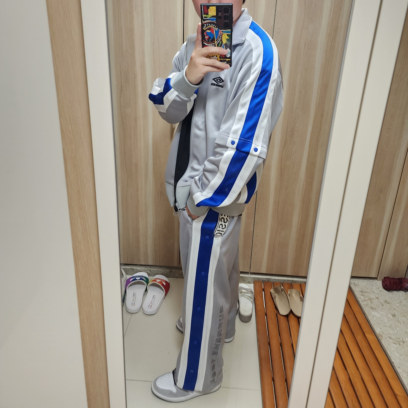 Supreme x Umbro Break-Away Track Pants Light Grey - 23SS 착용 스타일 - 4