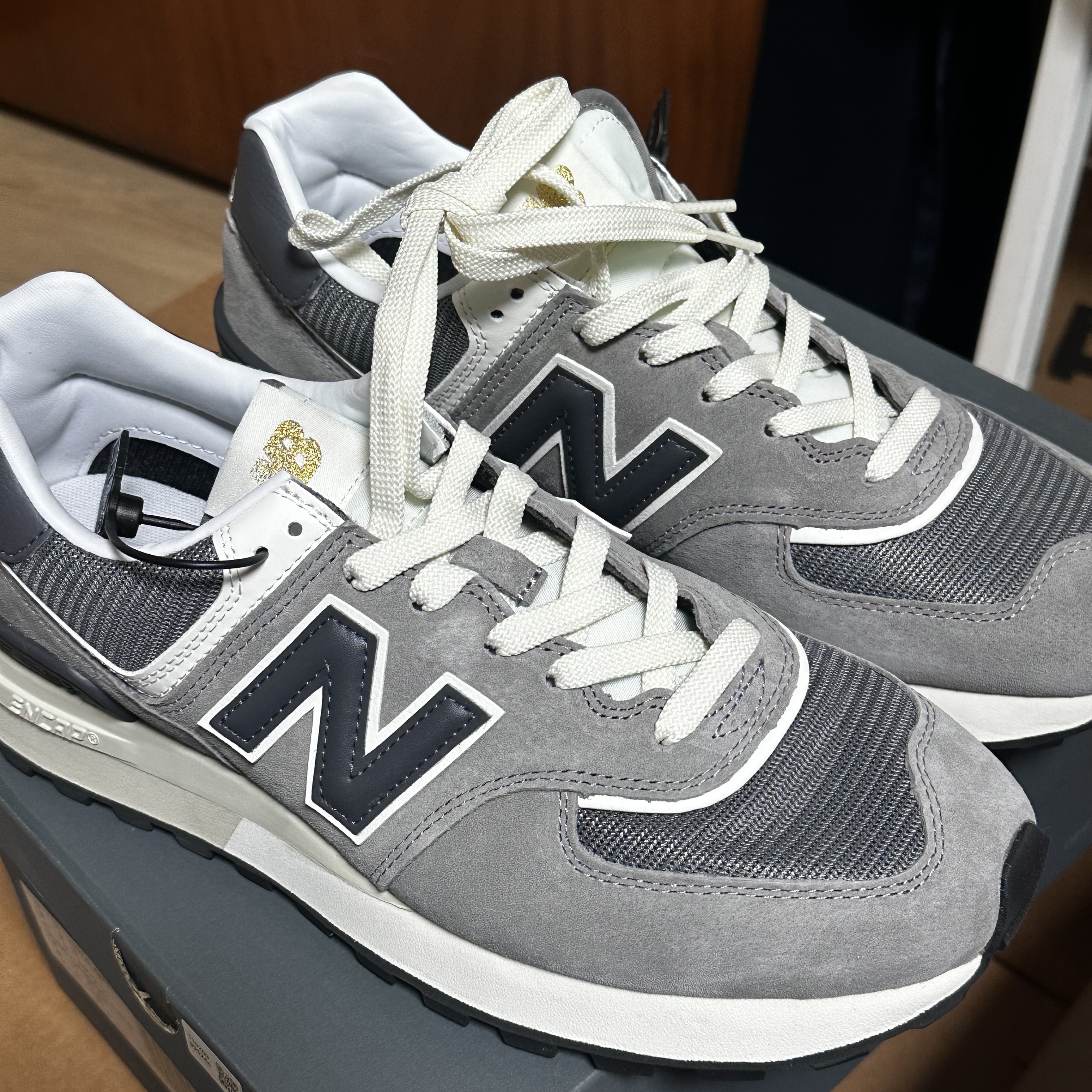 New Balance 574 Legacy Grey 착용 스타일