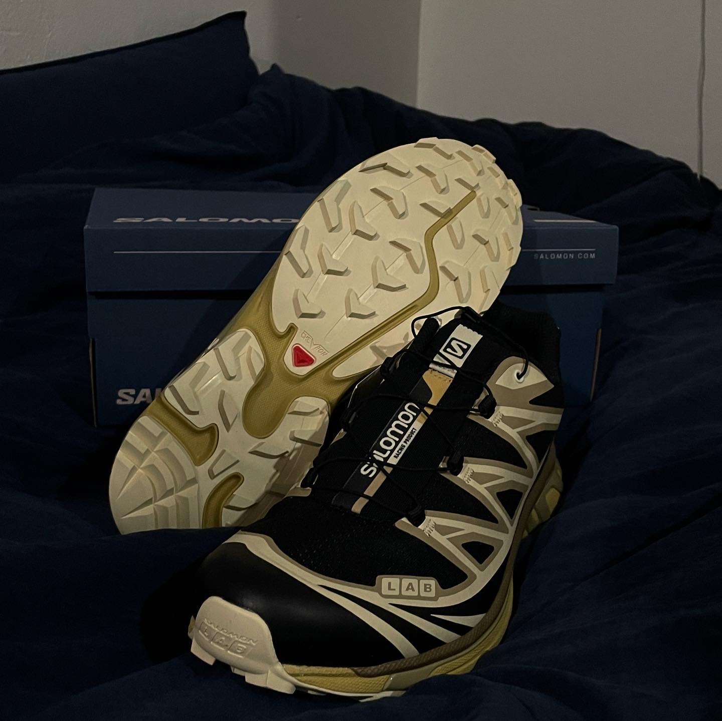 Salomon x END. XT-6 Dark Truffle 착용 스타일 - 4