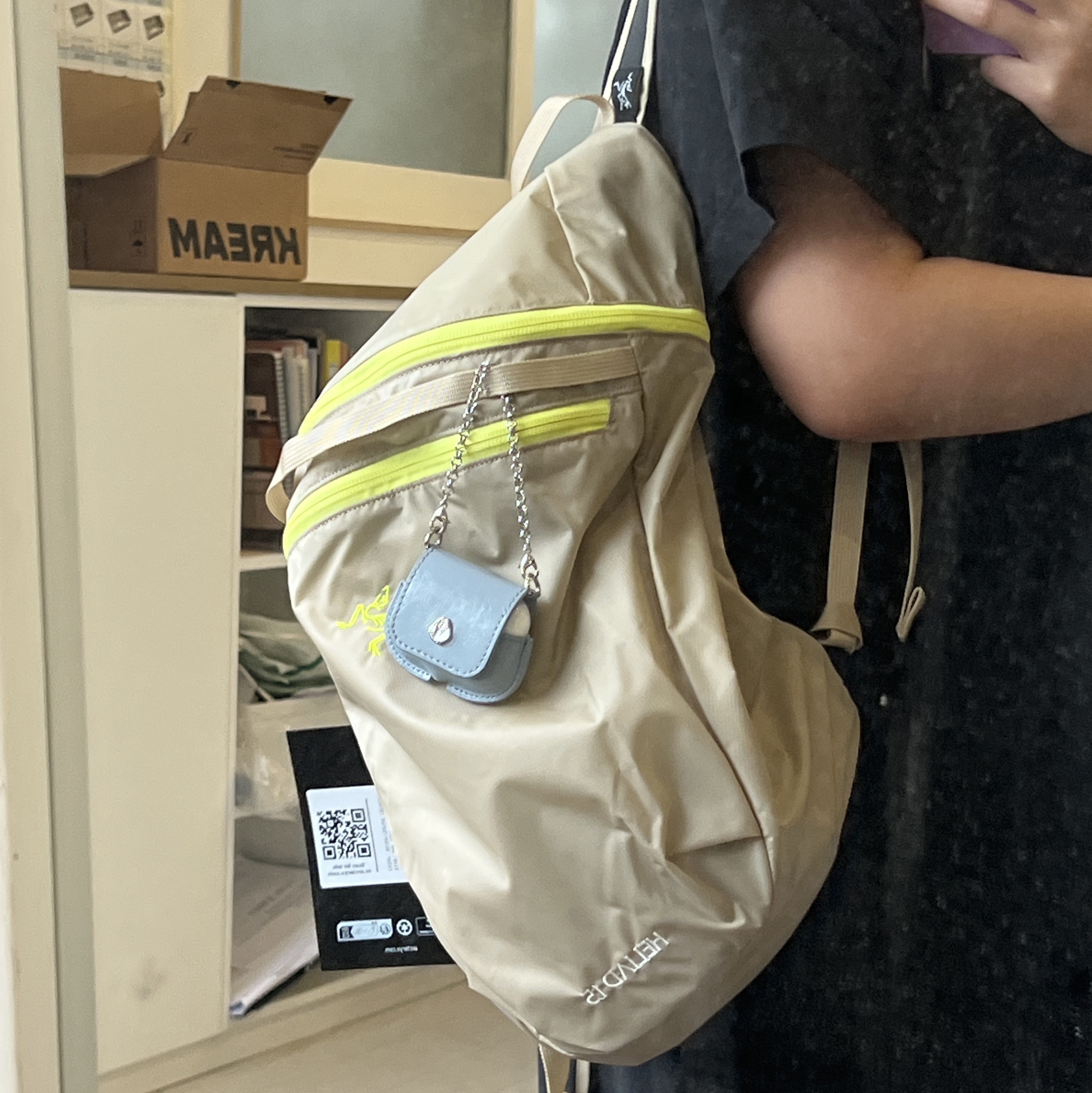 Arc'teryx Heliad 15 Backpack Wicker Sprint 착용 스타일