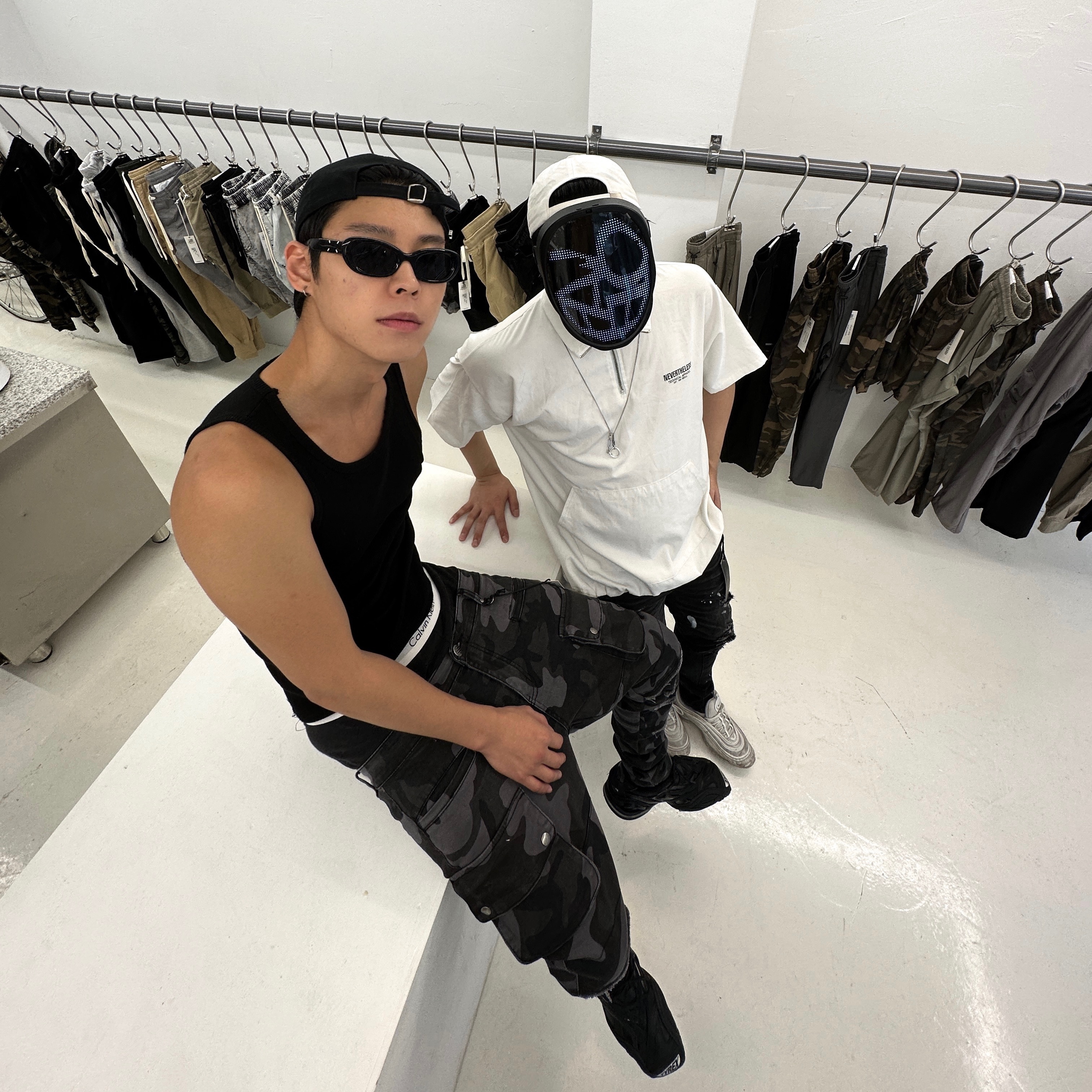 Gentle Monster x Maison Margiela MM004 Black Black, Balenciaga Tyrex Sneakers Black 착용 스타일