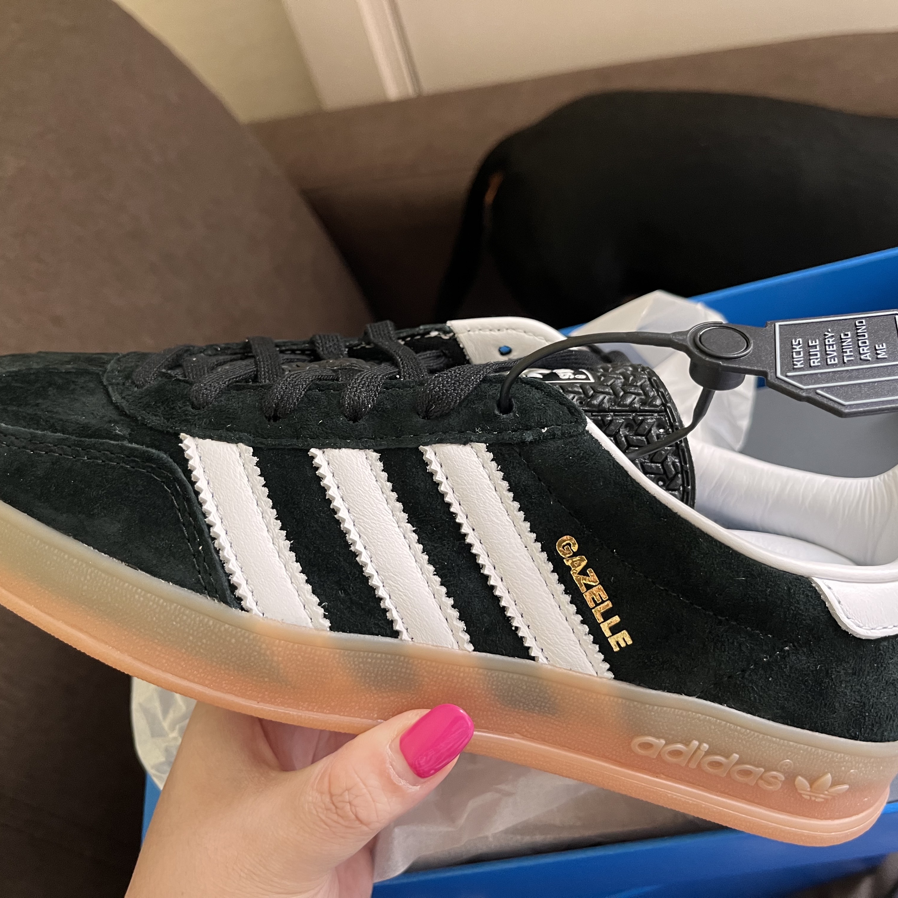 Adidas Gazelle Indoor Core Black 착용 스타일 - 3