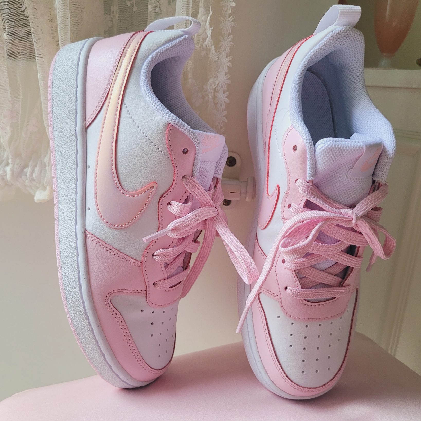 (GS) Nike Court Borough 2 SE White Pink Foam 착용 스타일 - 1