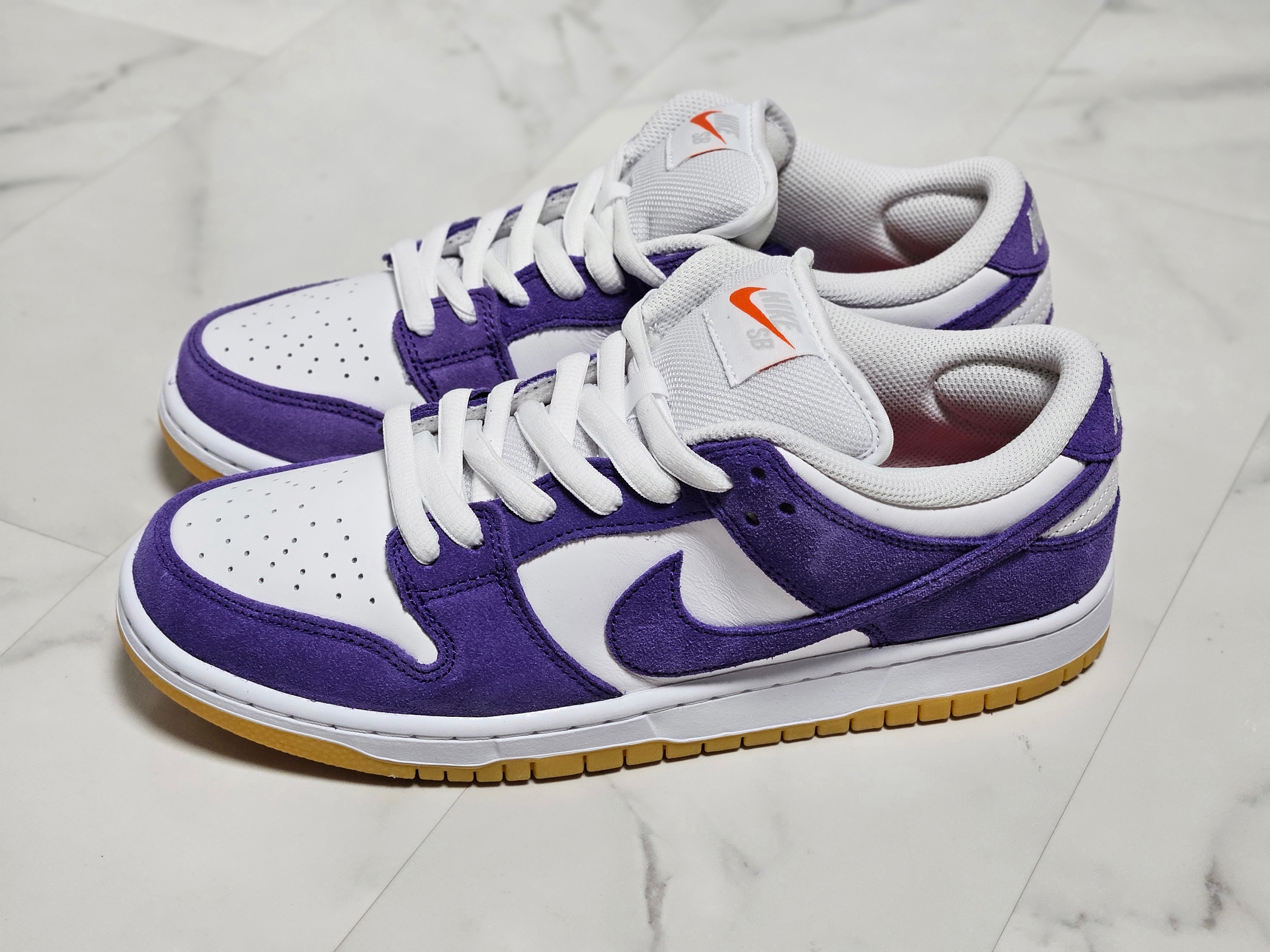 Nike Dunk Low Pro SB Court Purple 착용 스타일 - 3
