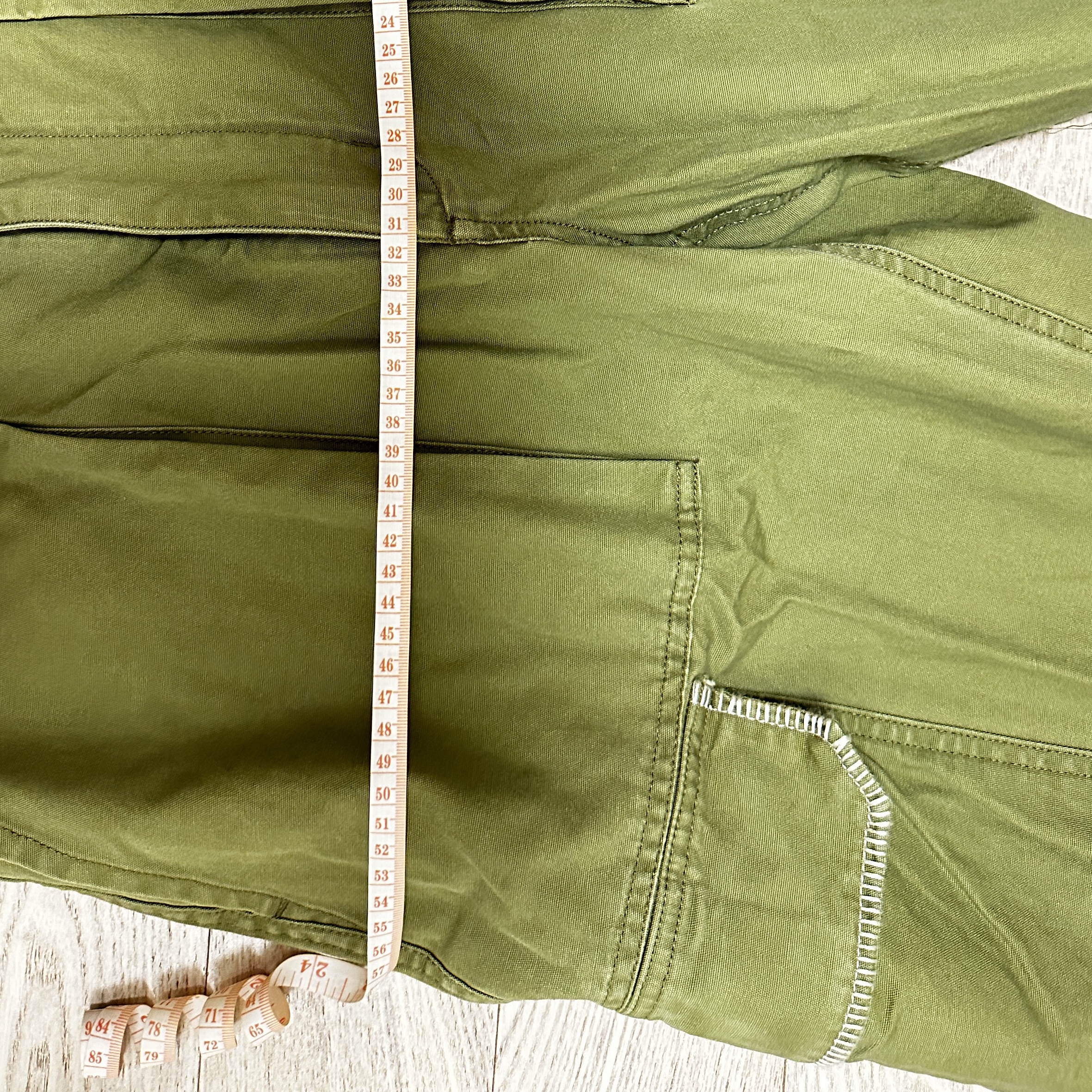 Jordan x Bephies Beauty Supply x Union Cargo Pants Pilgrim (FD4248-378) 착용 스타일 - 3