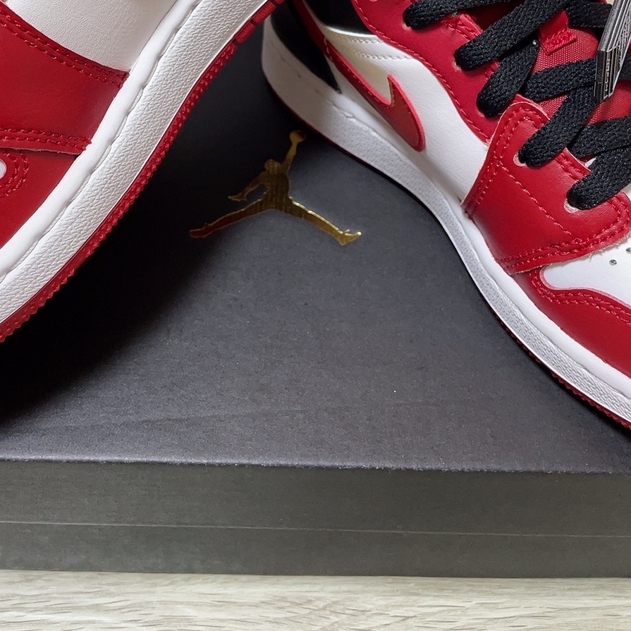 (GS) Jordan 1 Low White Gym Red Black 착용 스타일 - 3