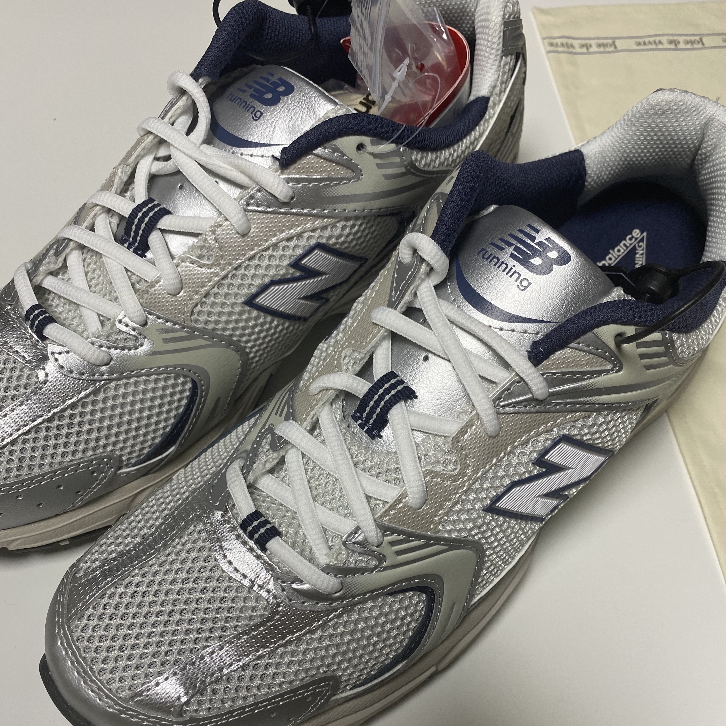 New Balance 530 Steel Grey 착용 스타일