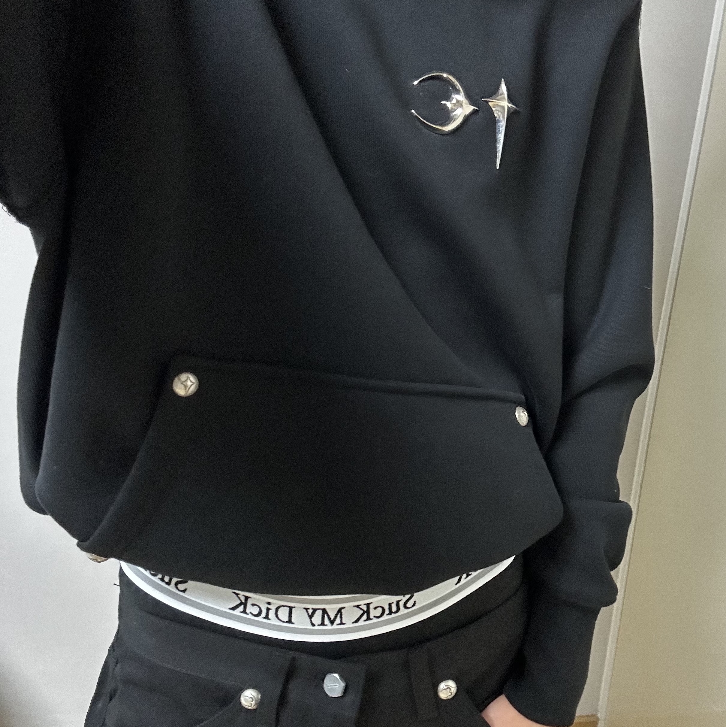 Thug Club Armor Hoodie Black 착용 스타일 - 2