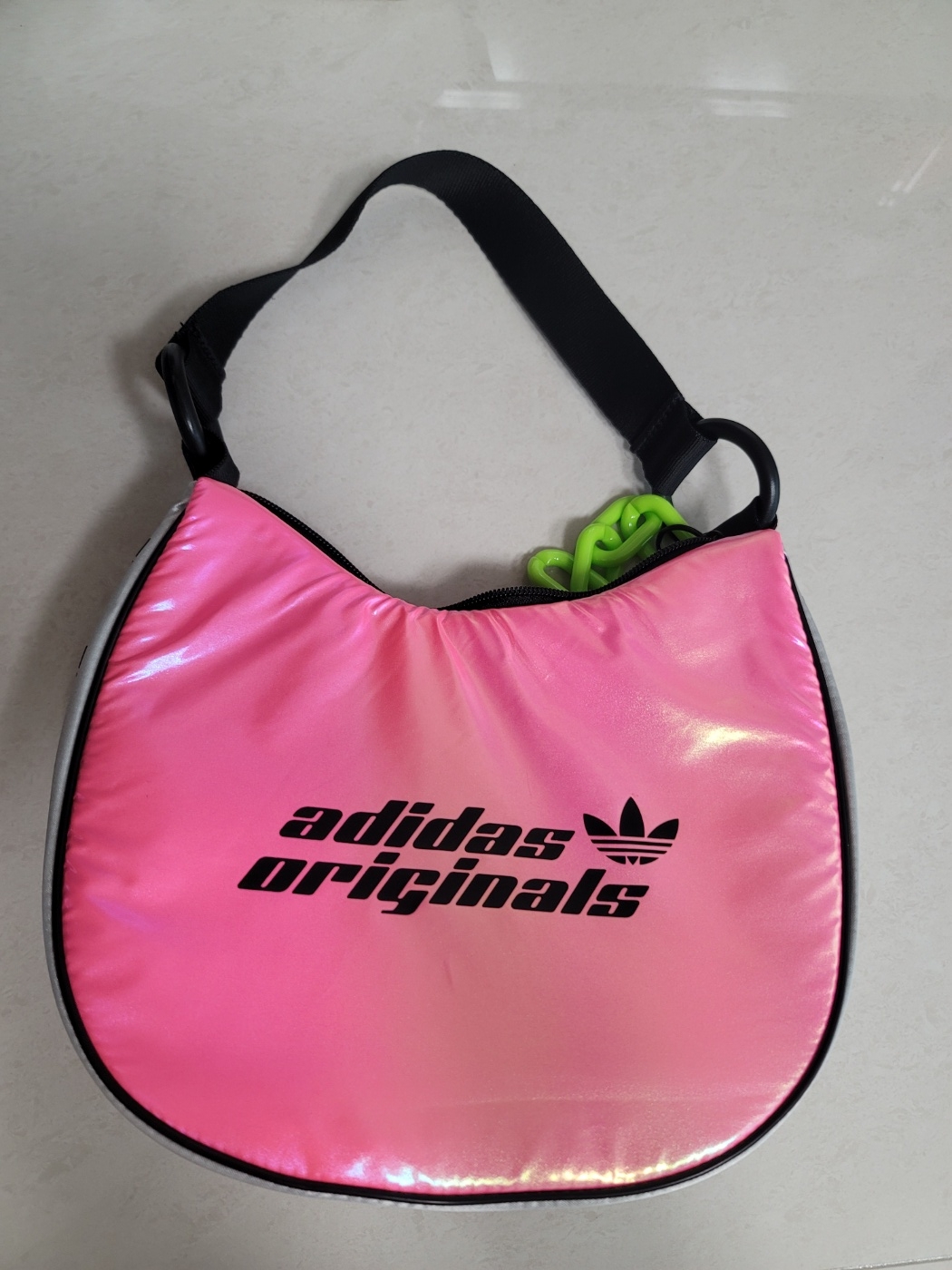 Adidas Metamoto Mini Shoulder Bag Lucid Pink 착용 스타일