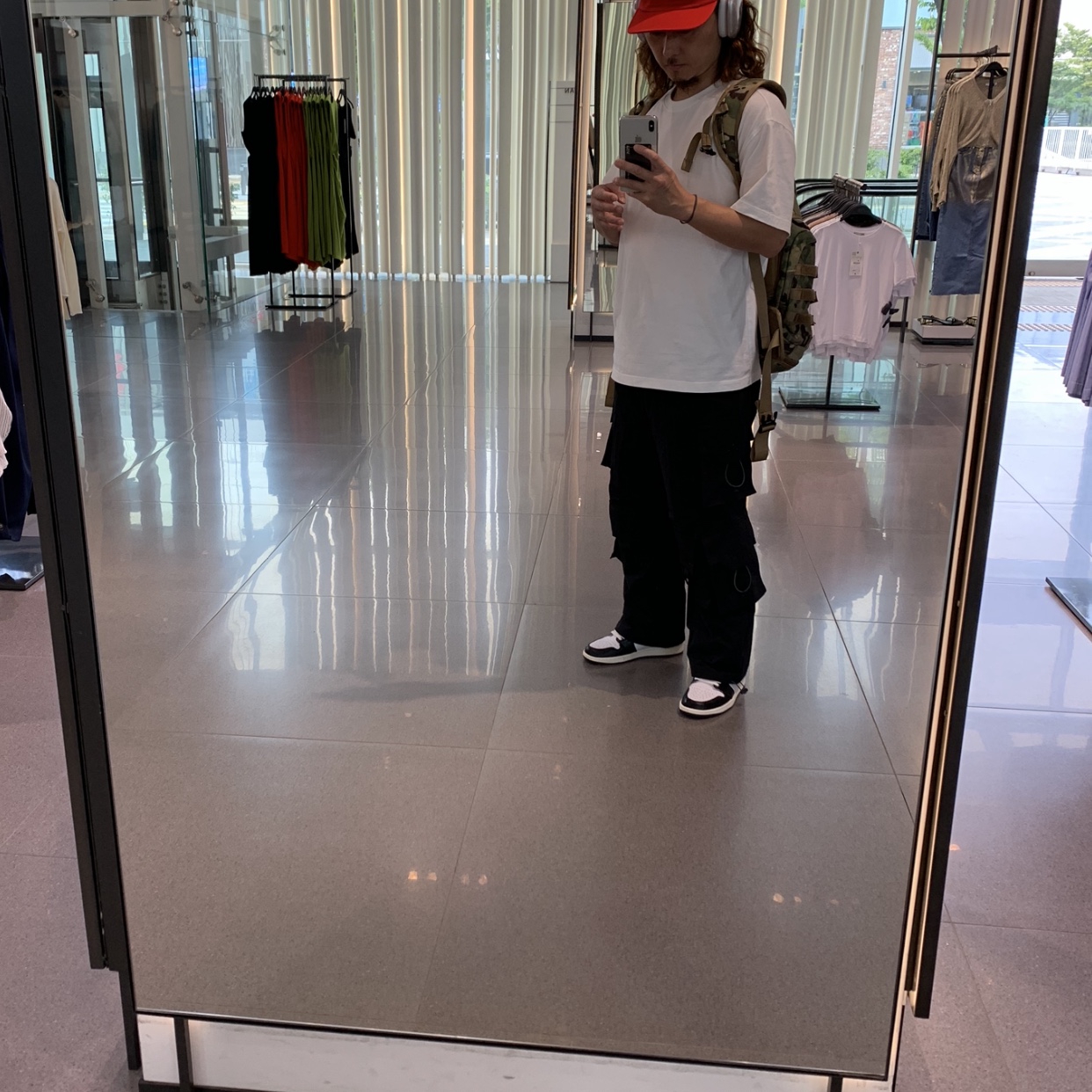 Supreme Washed Chino Twill Camp Cap Red, Apple AirPods Max Lightning Silver (Korean Ver.) 착용 스타일