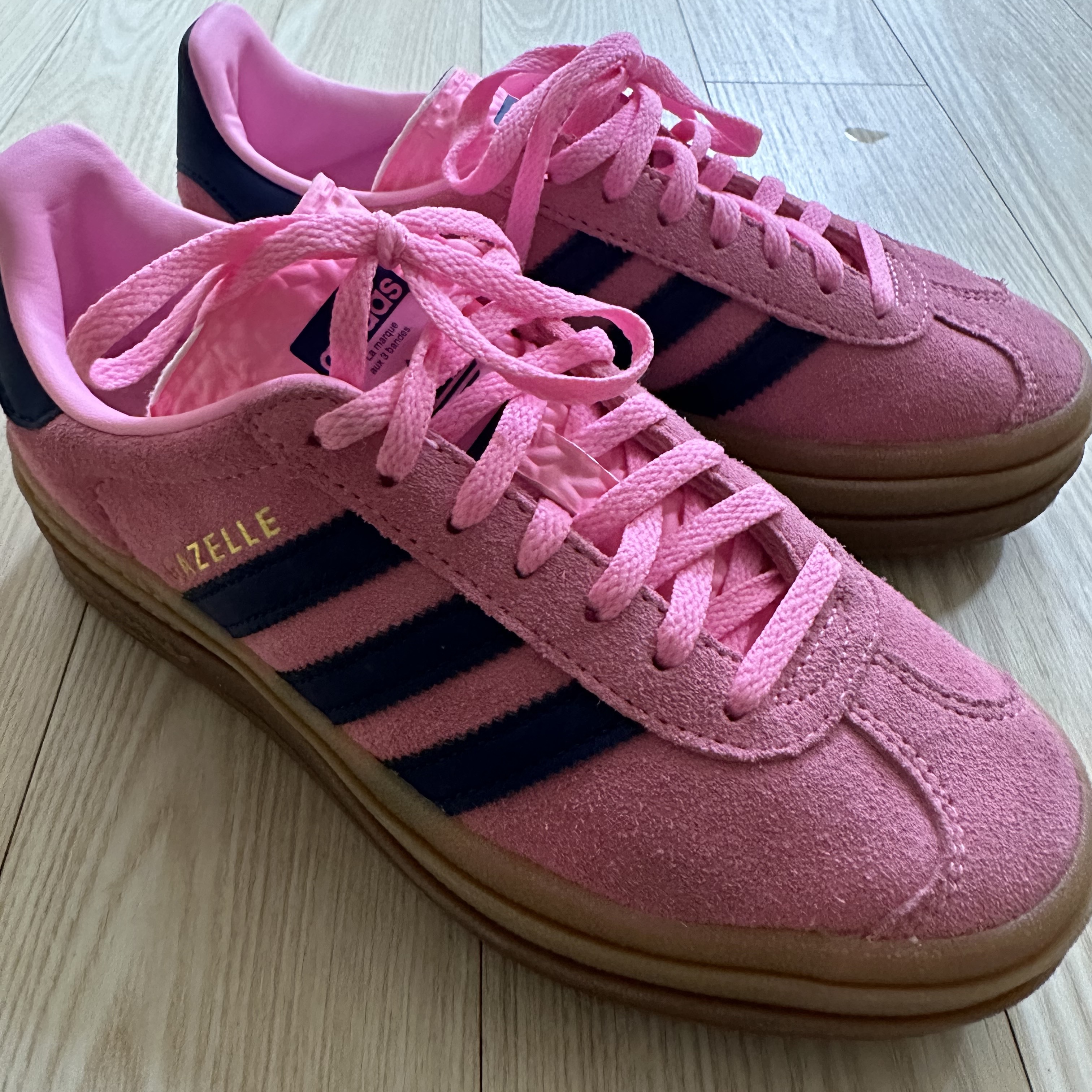 (W) Adidas Gazelle Bold Pink Glow Victory Blue 착용 스타일
