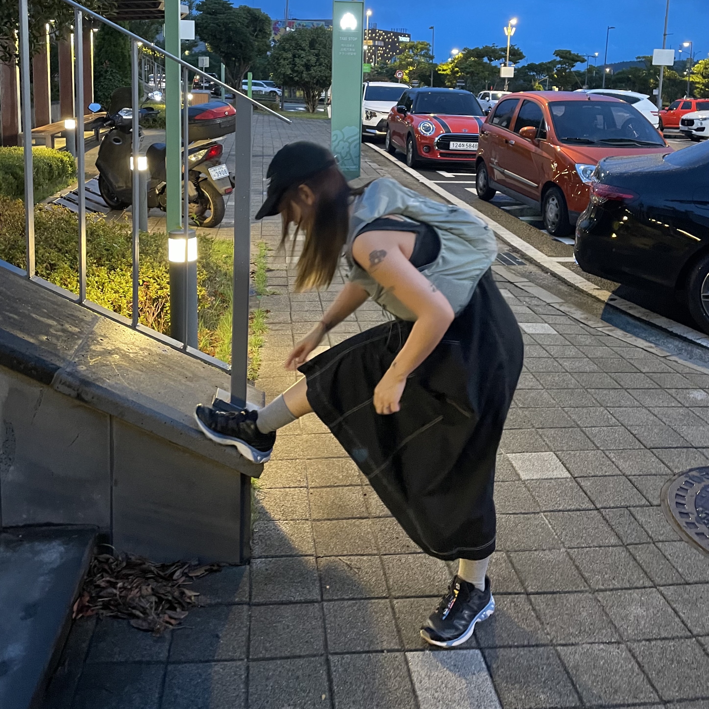 Salomon XT-6 Clear Black Riviera, Salomon Active Skin 8 Set Wrought Iron 착용 스타일 - 1