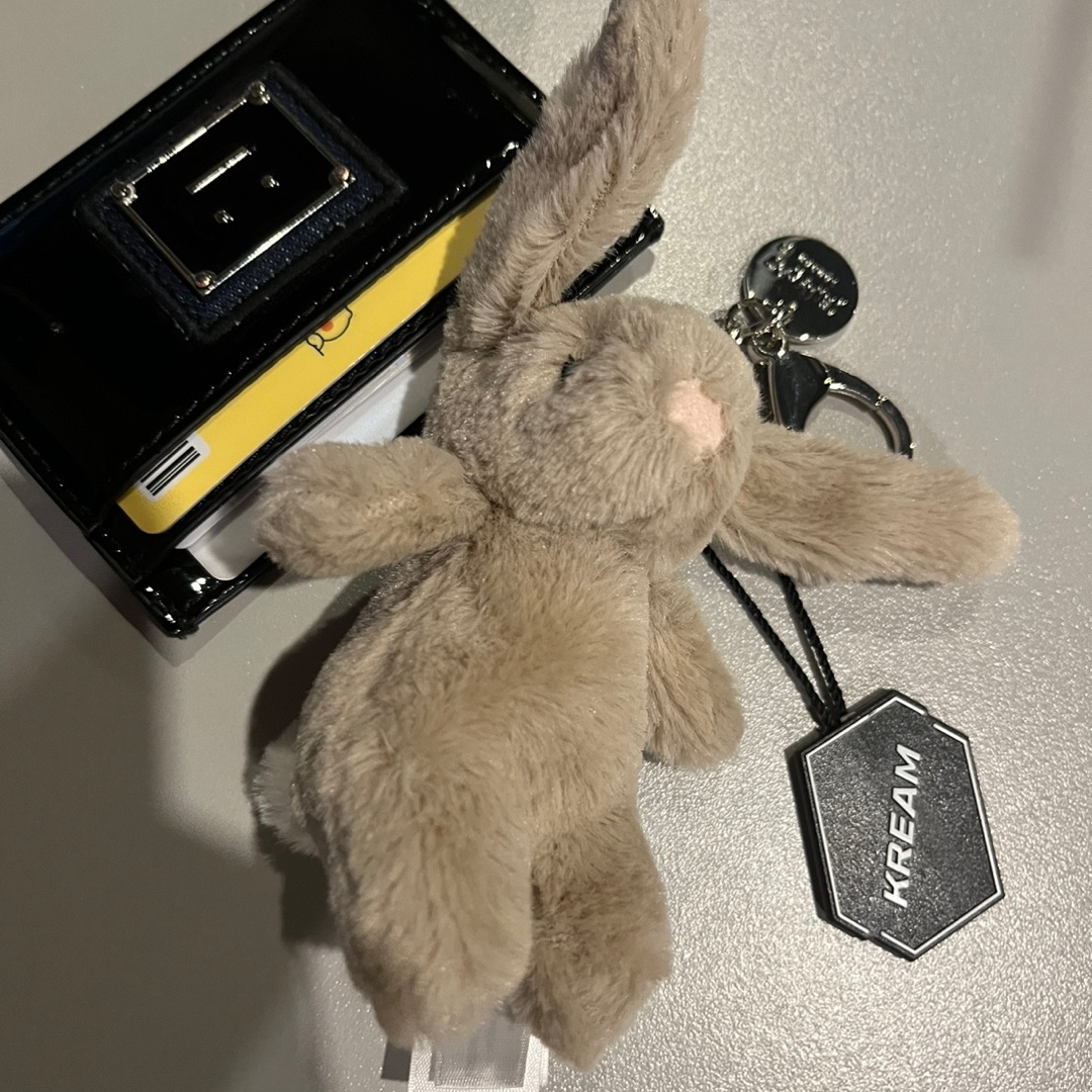 Jellycat Bashful Bunny Bag Charm Beige 착용 스타일 - 1