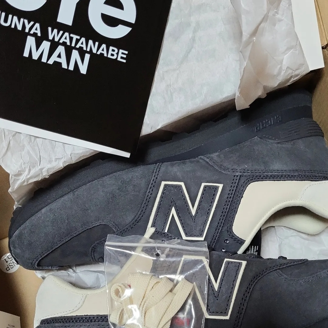 New Balance x Comme des Garcons Junya Watanabe Man 574 Suede Grey Off White 착용 스타일 - 2